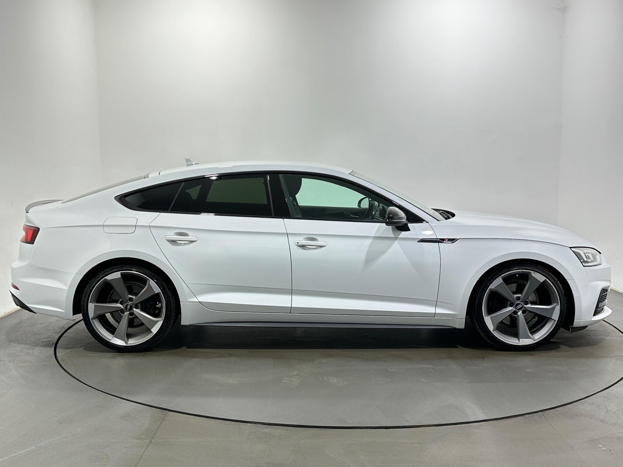 Audi A5 view 9