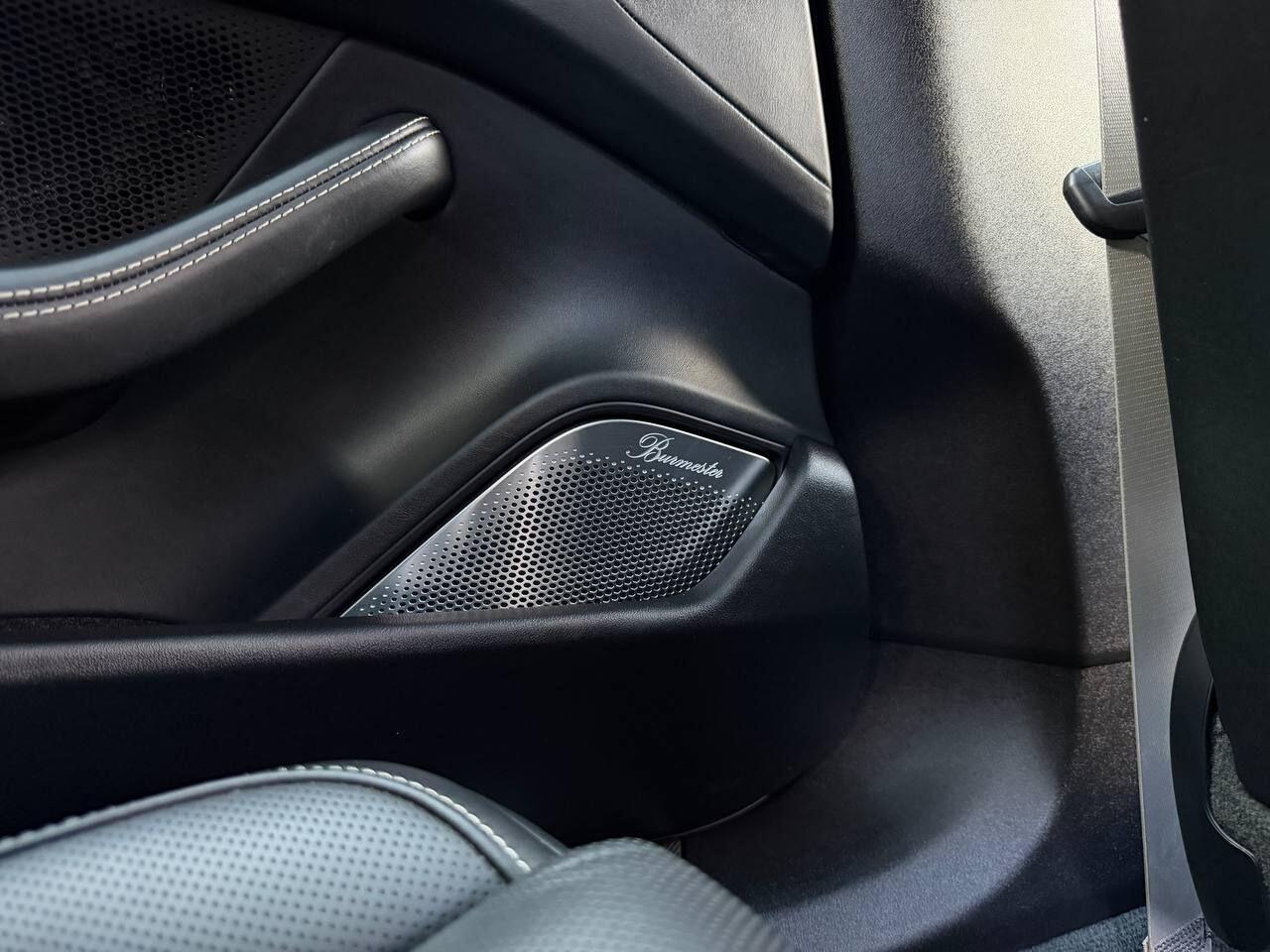 Porsche Taycan view 24