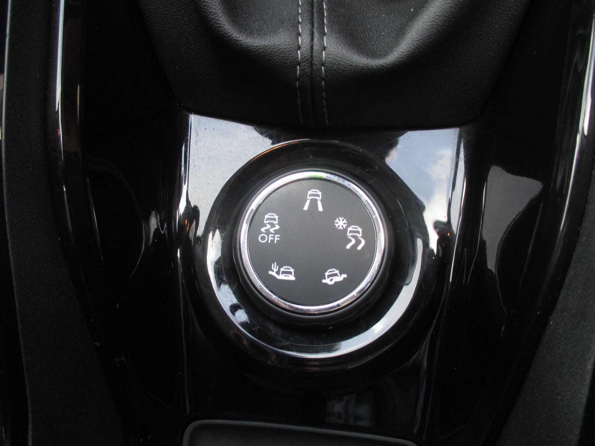 Peugeot 2008 view 43