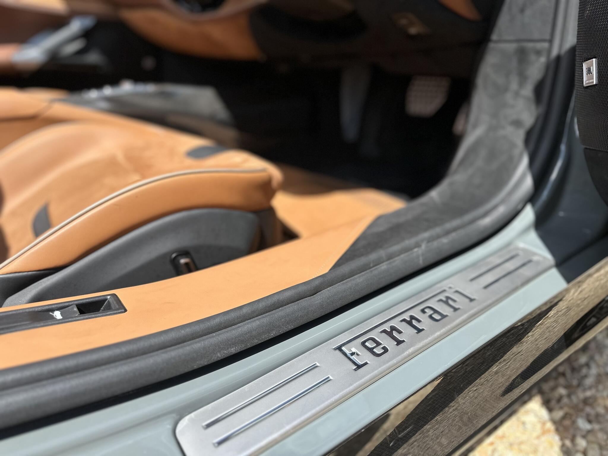 Ferrari SF90 Spider view 36