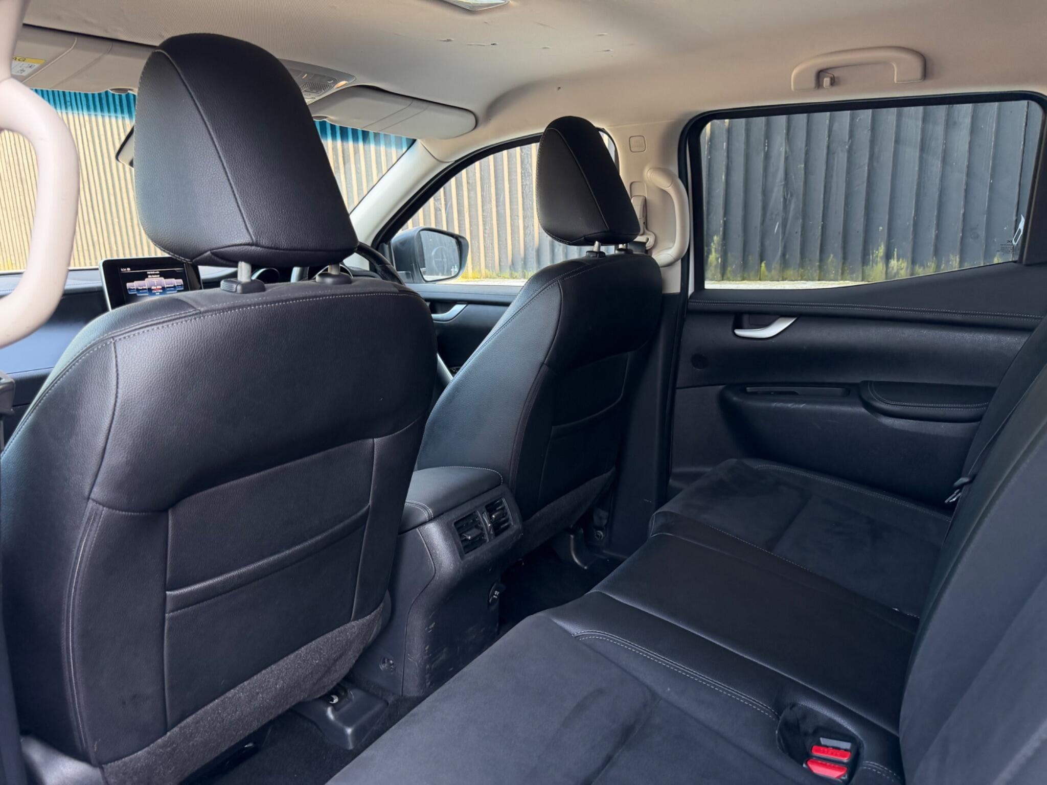 Mercedes-Benz X-Class view 42