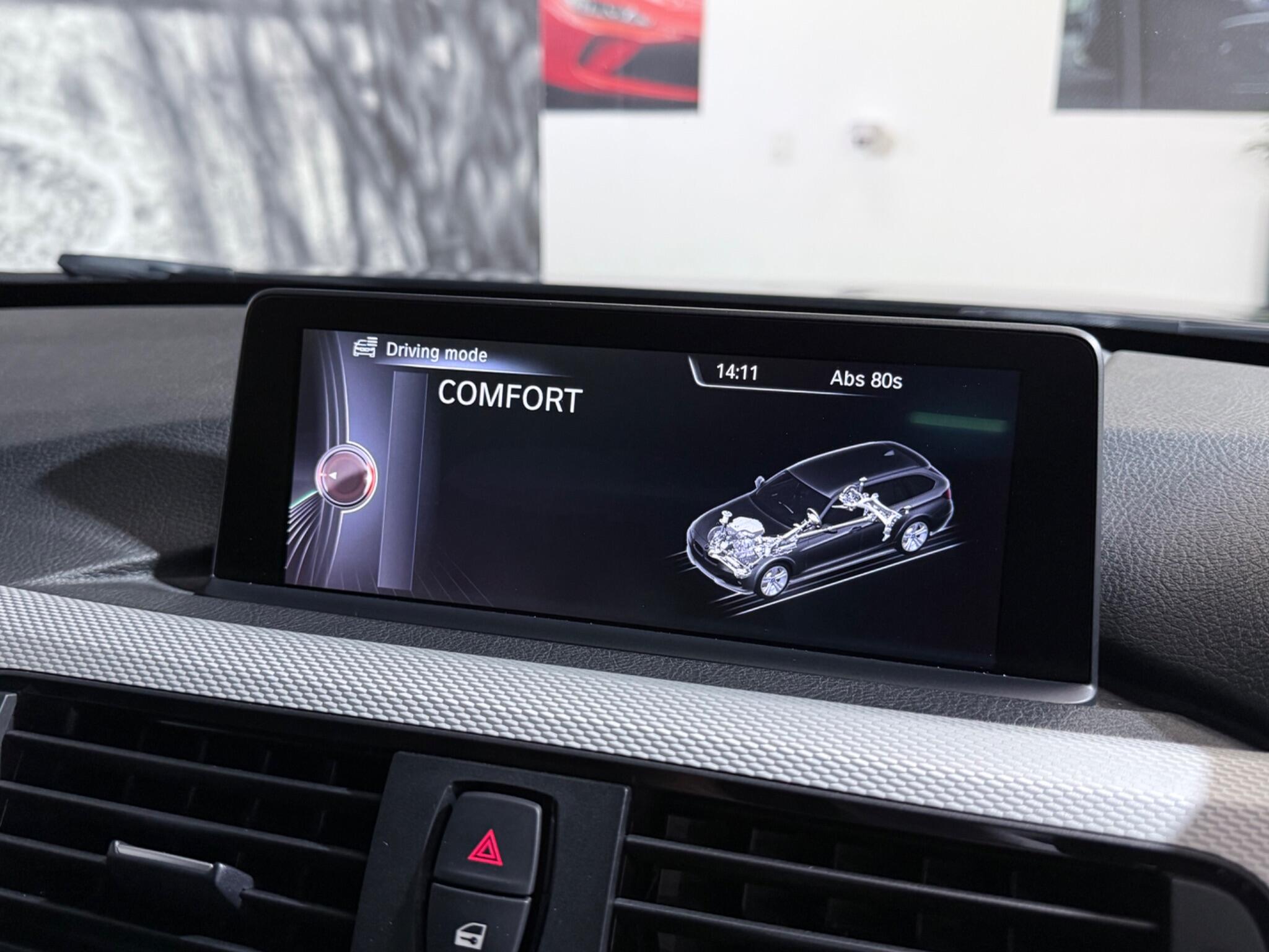 BMW 3 Series view 44