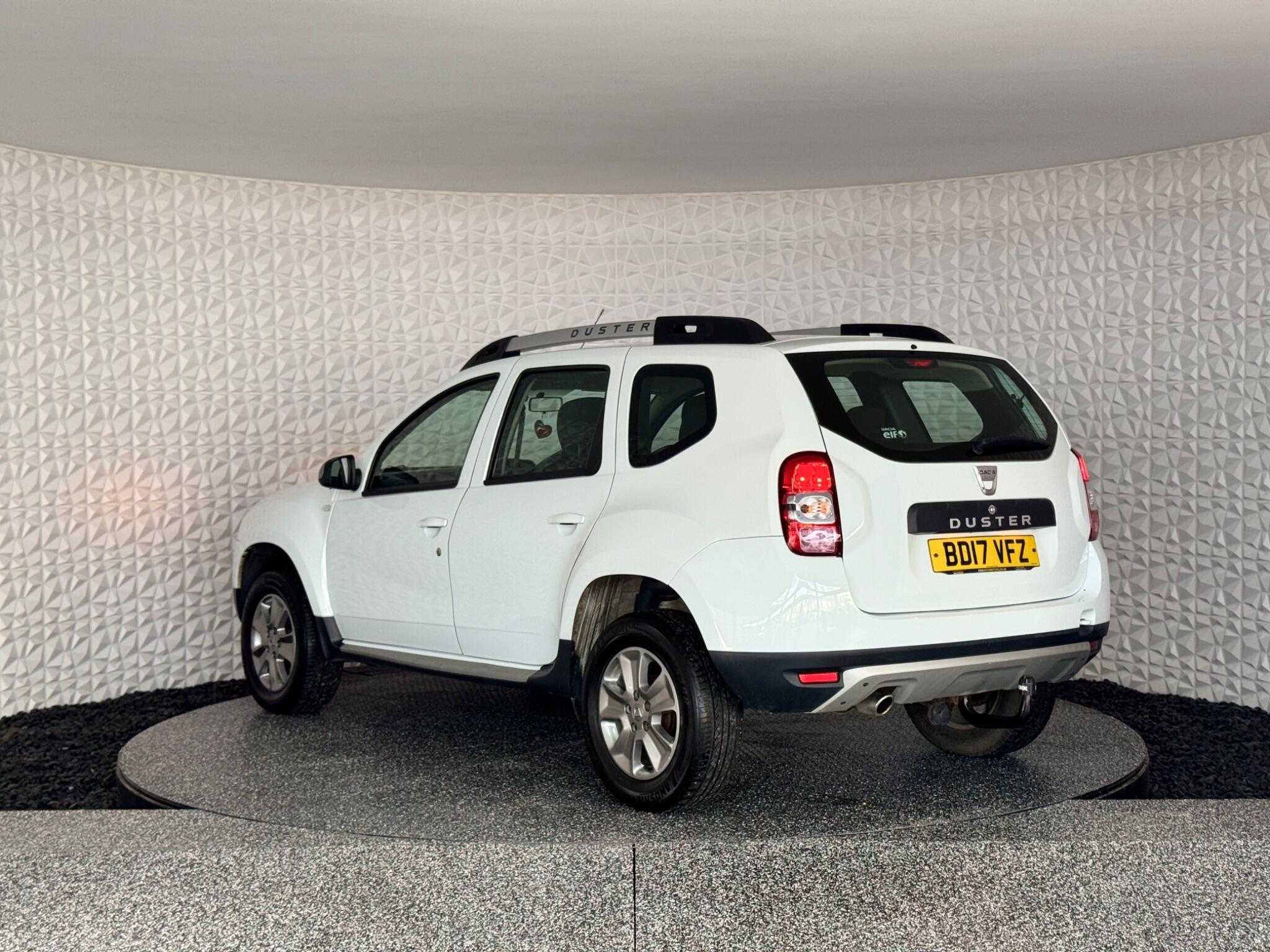 Dacia Duster view 15