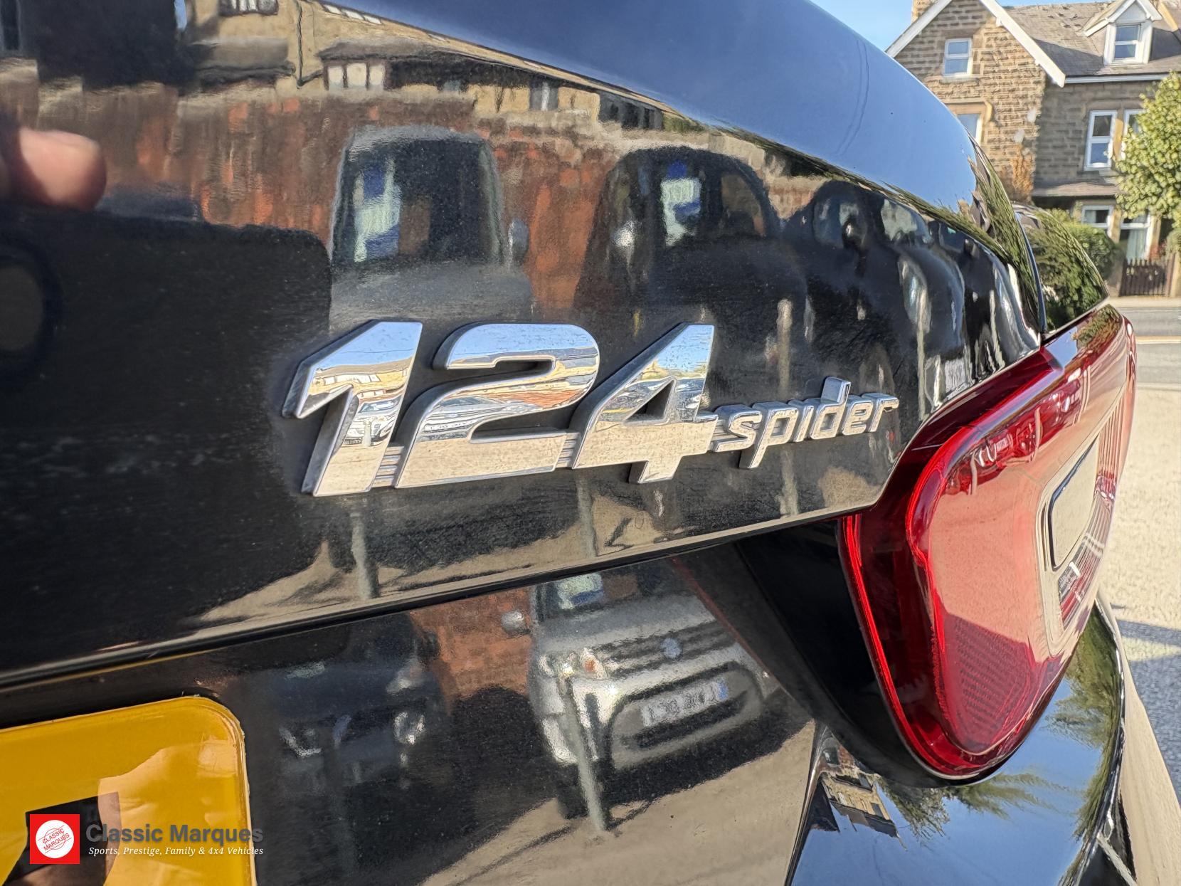 Abarth 124 Spider view 13