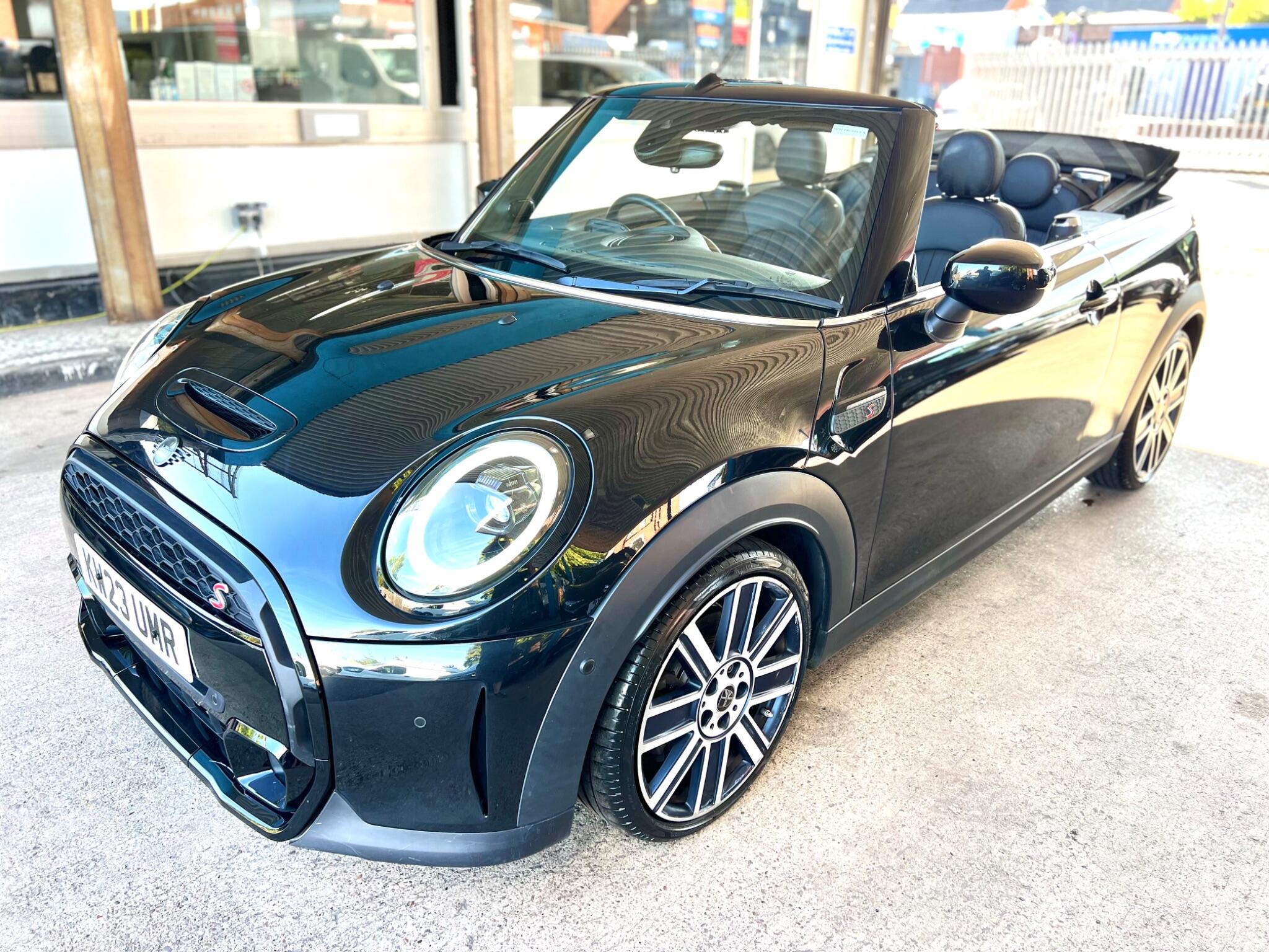 MINI Convertible view 7