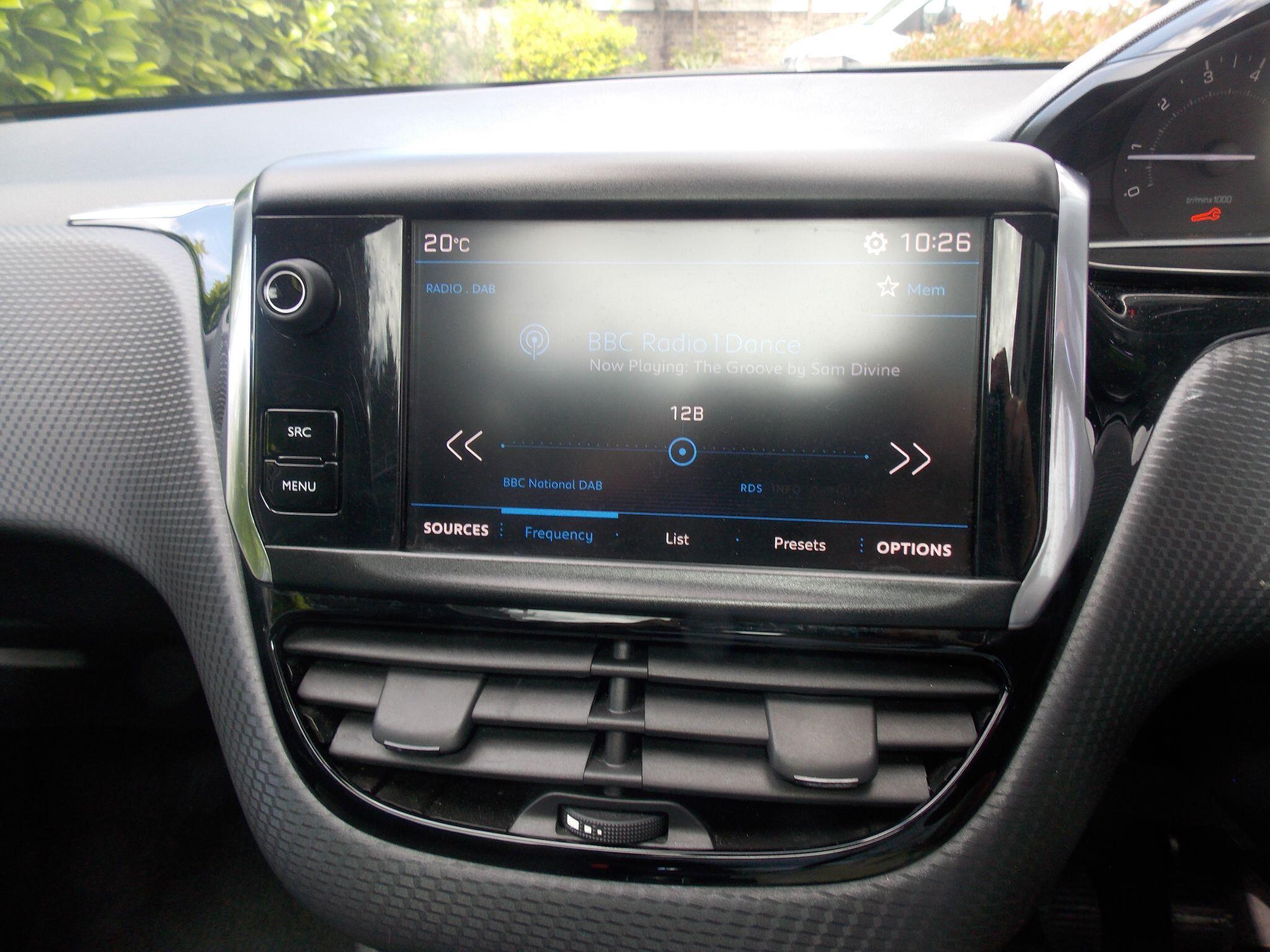 Peugeot 208 view 33