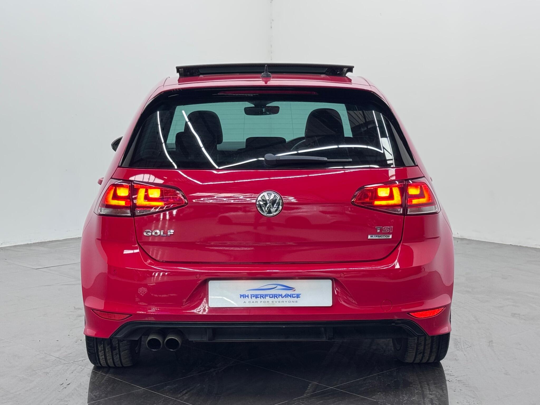 Volkswagen Golf view 4