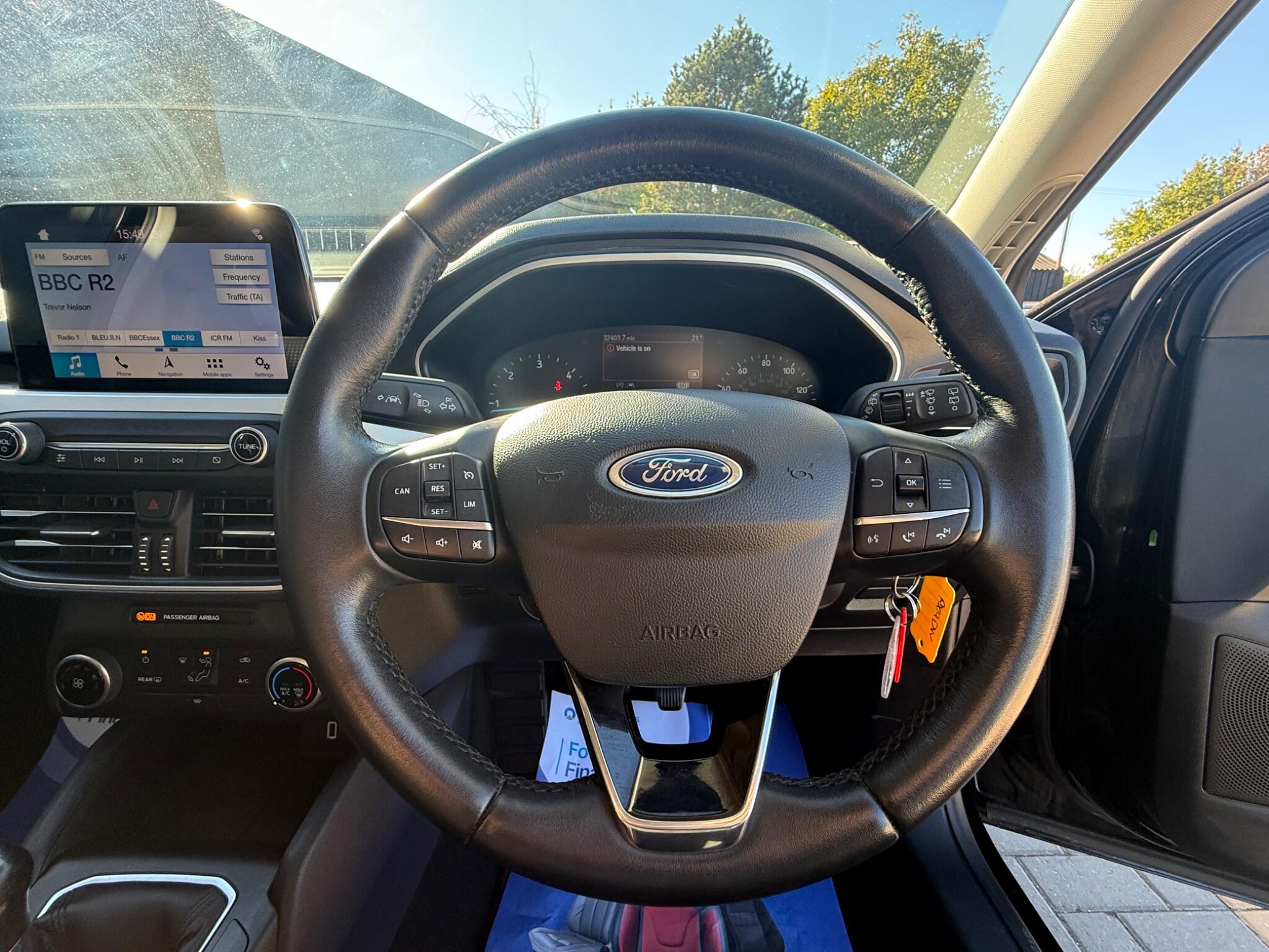 Ford Focus view 22