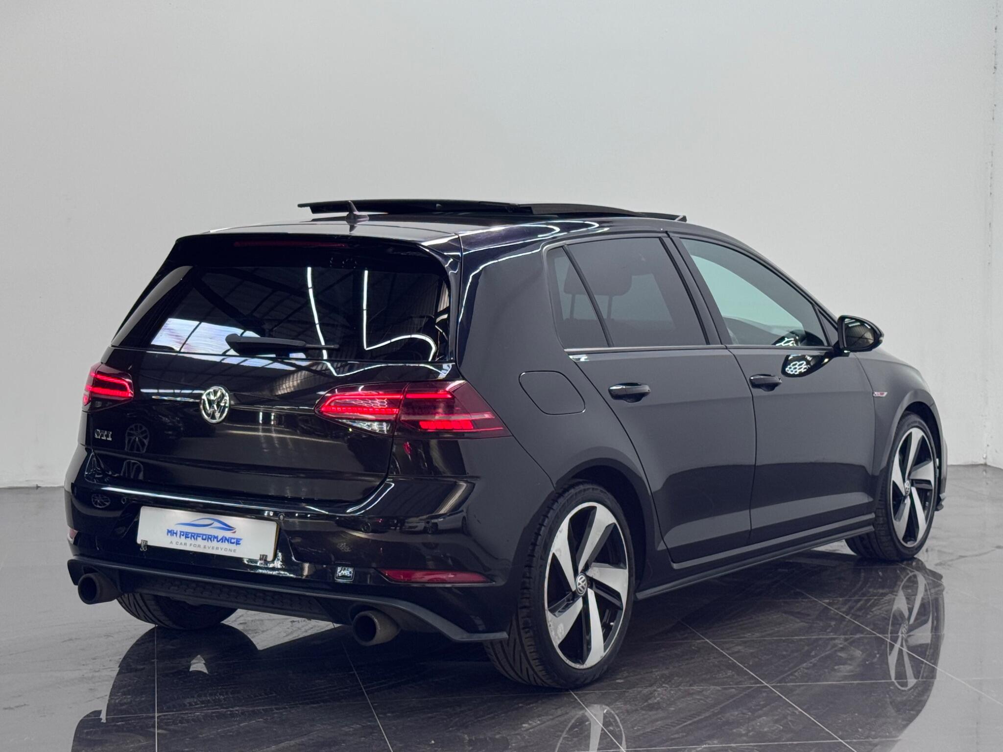 Volkswagen Golf view 48