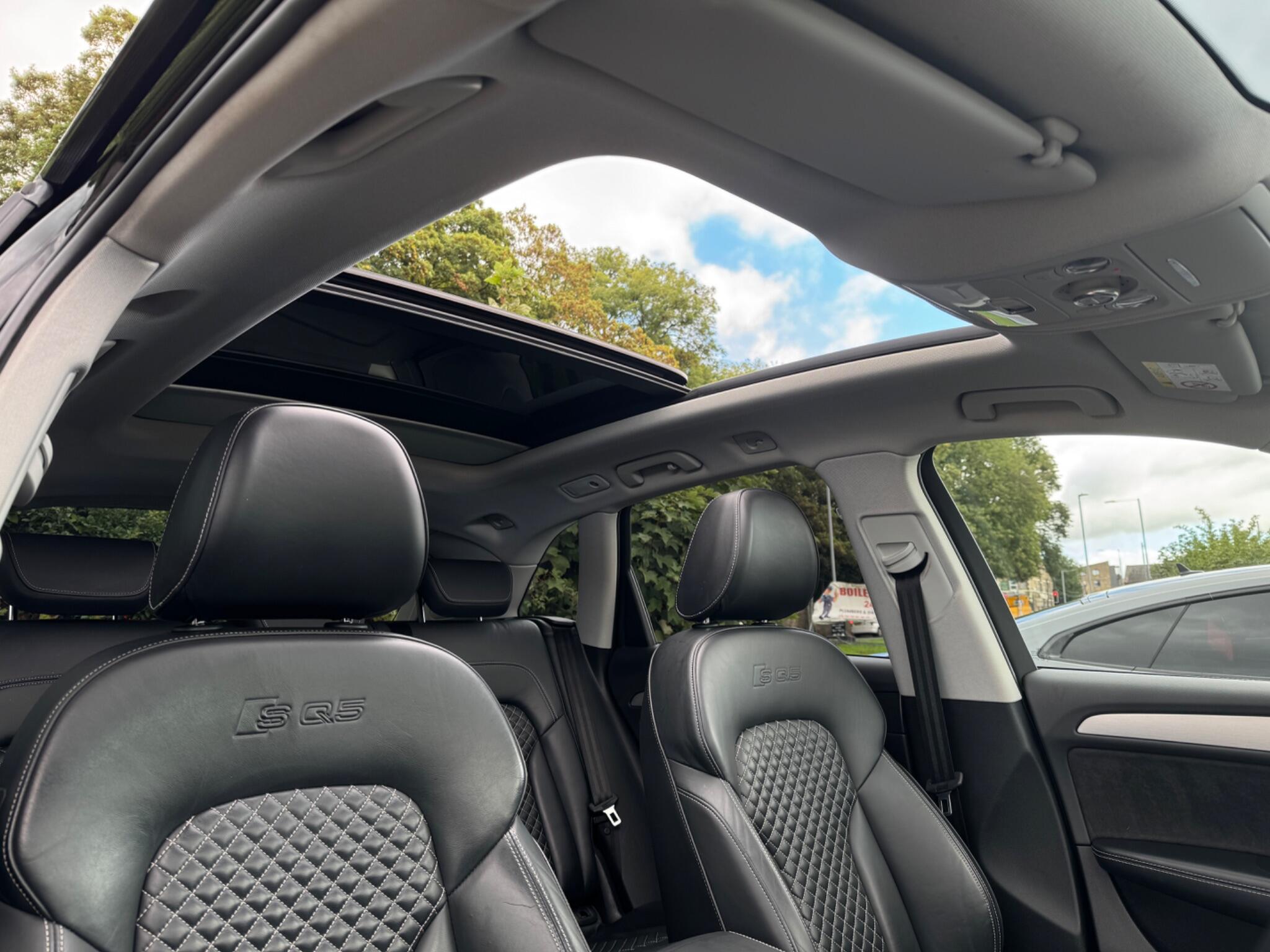 Audi SQ5 view 43