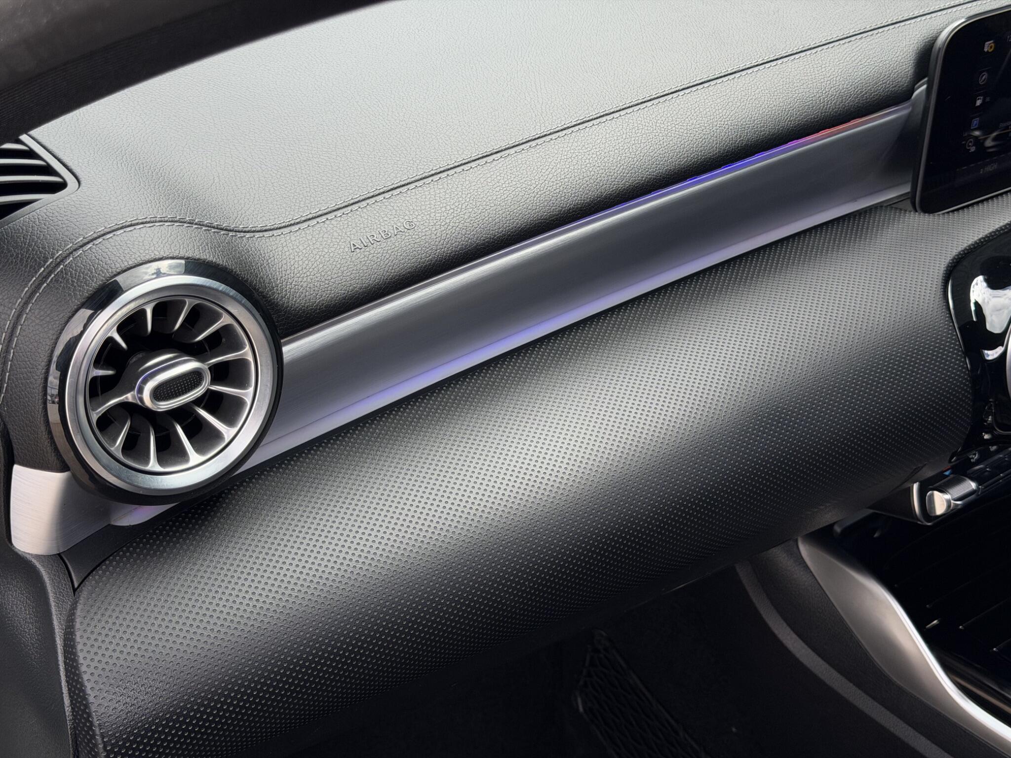 Mercedes-Benz A-Class view 40
