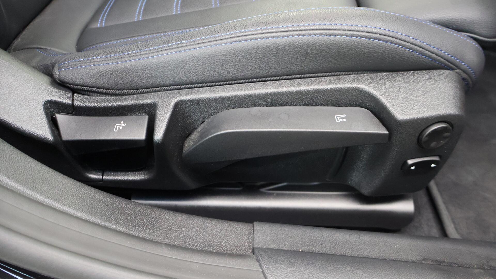 BMW i4 view 34