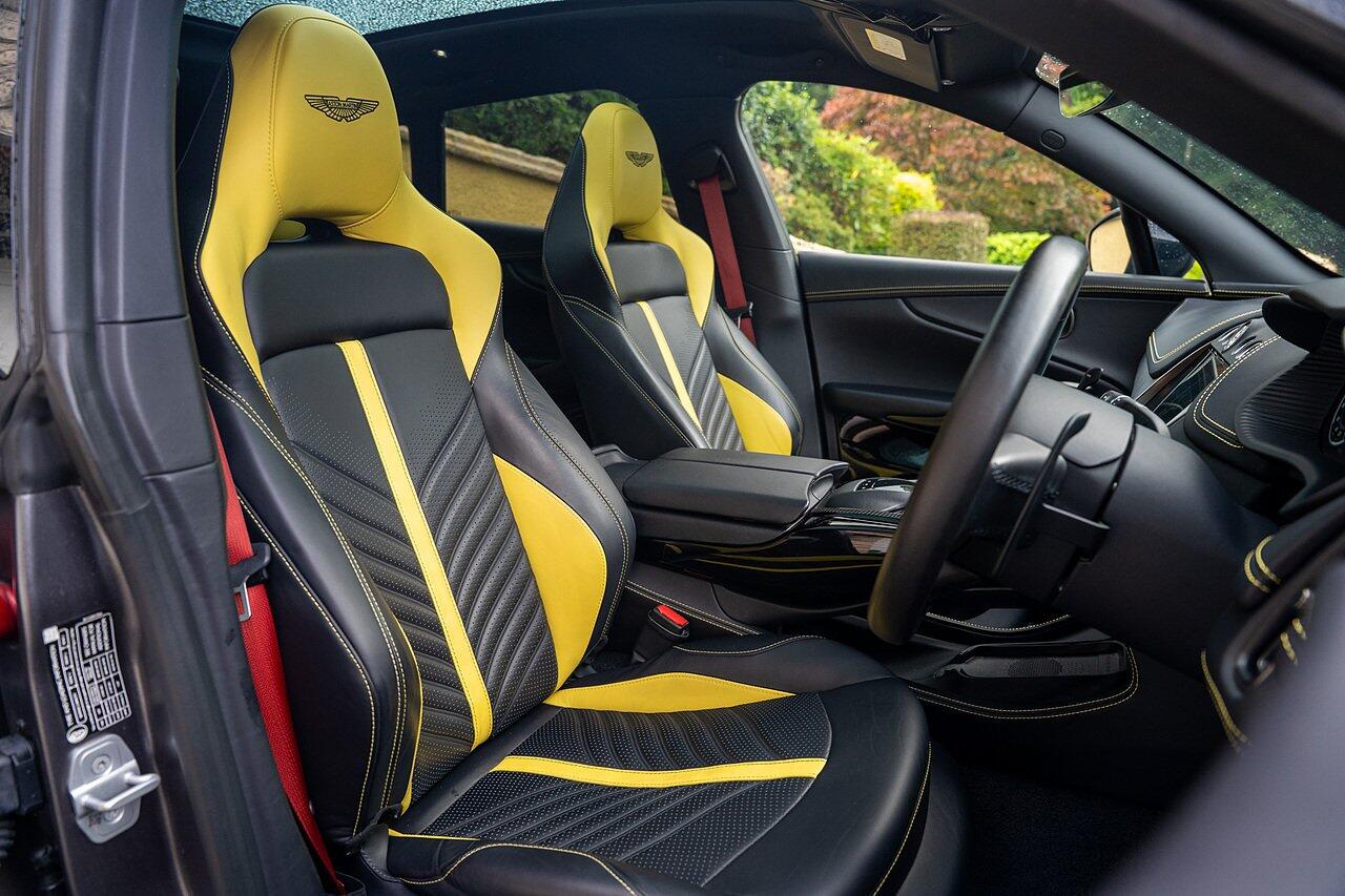 Aston Martin DBX view 48
