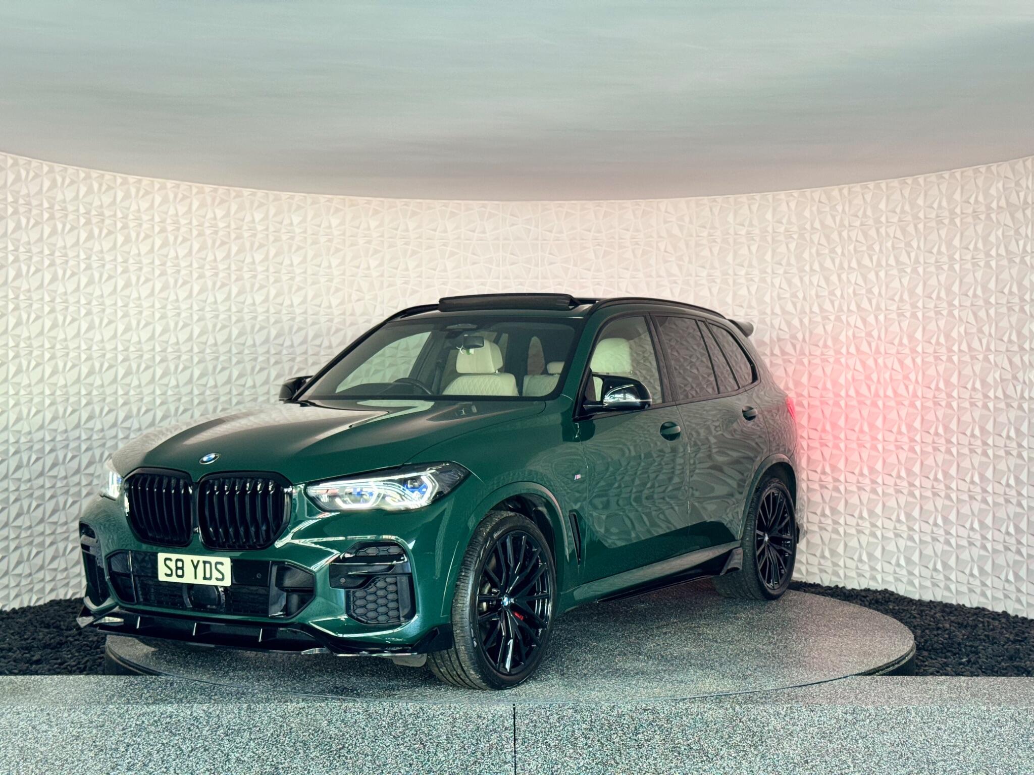 BMW X5 view 22