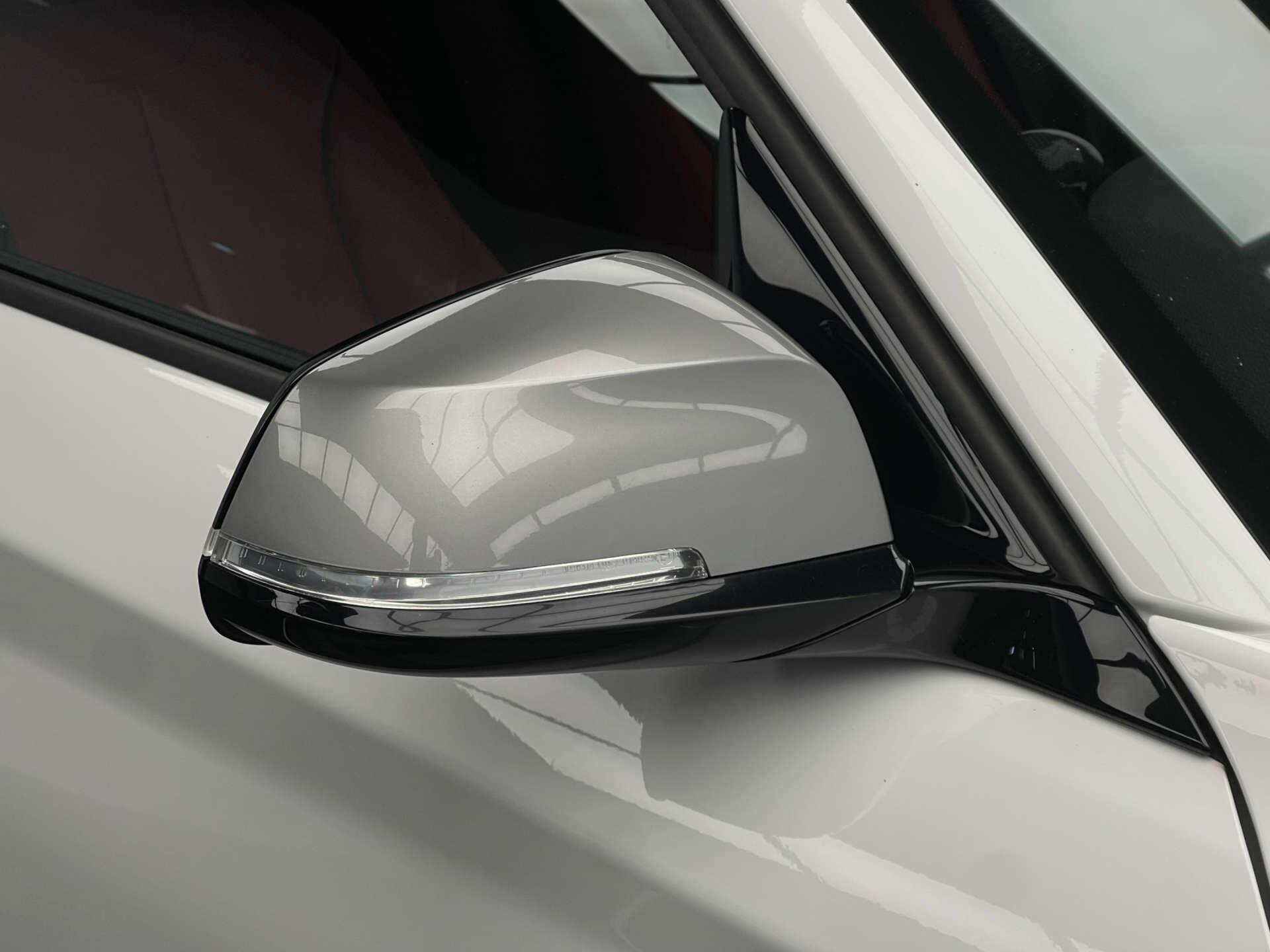 BMW 1 Series view 4