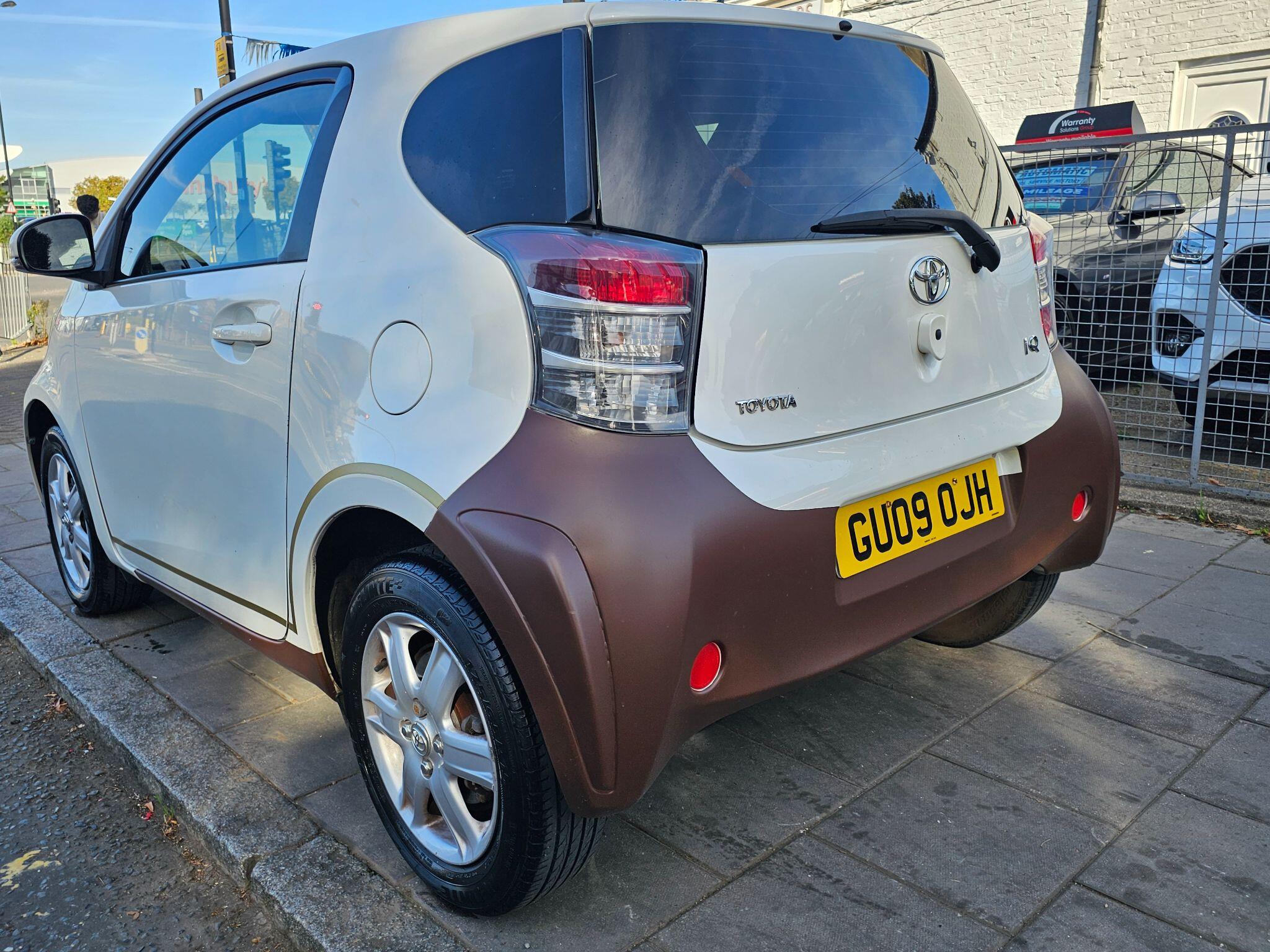 Toyota Iq view 8