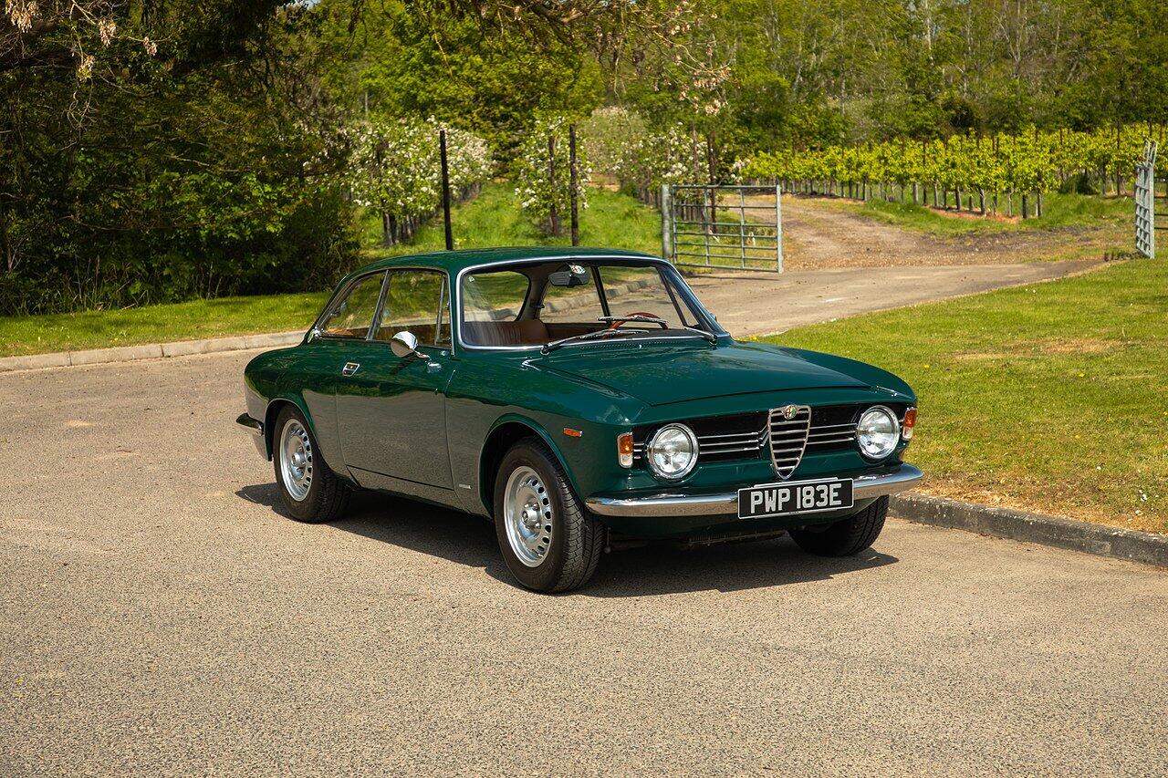 Alfa Romeo Giulia view 101