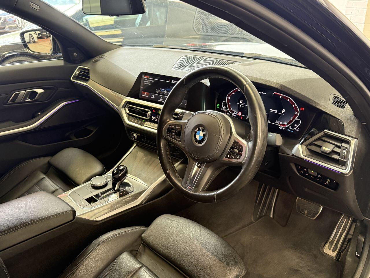 BMW 3 Series view 33