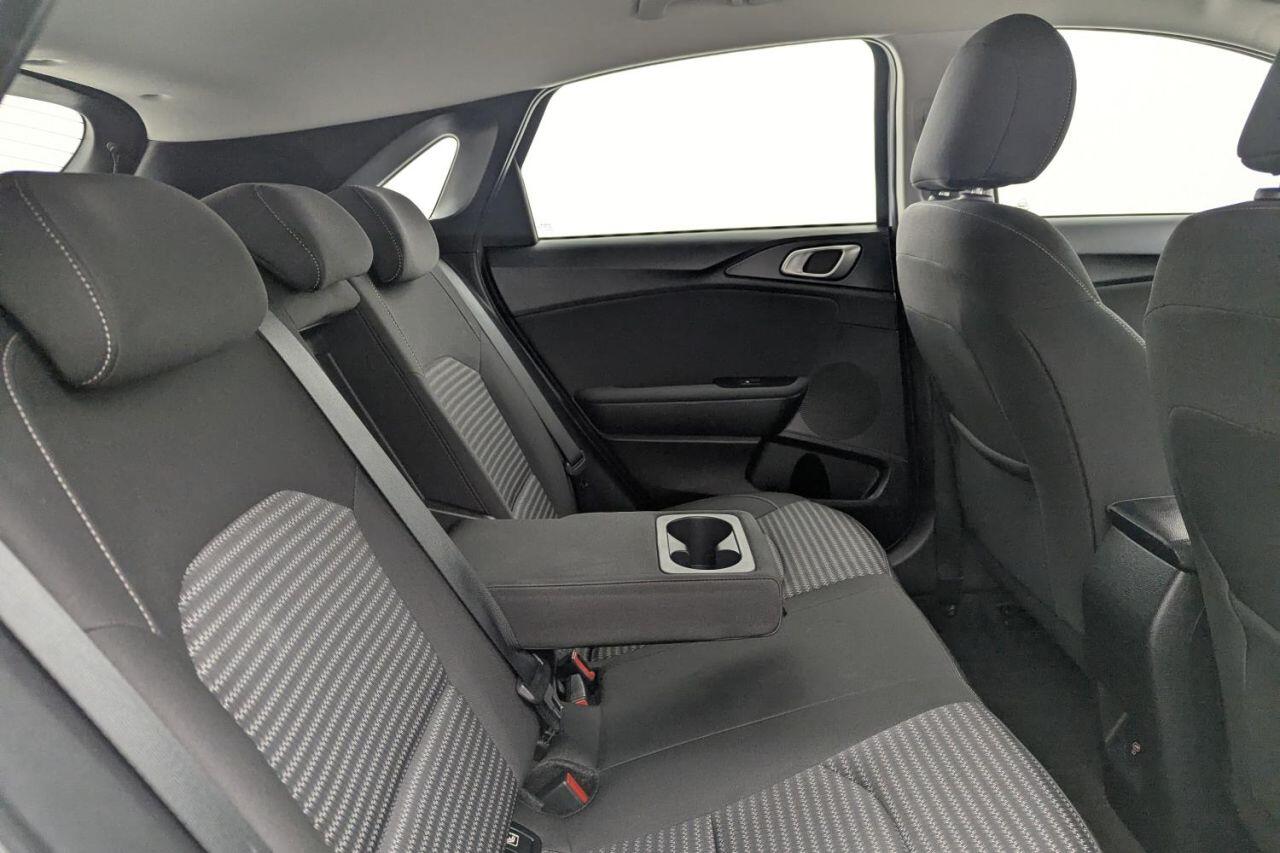 Kia Ceed view 16