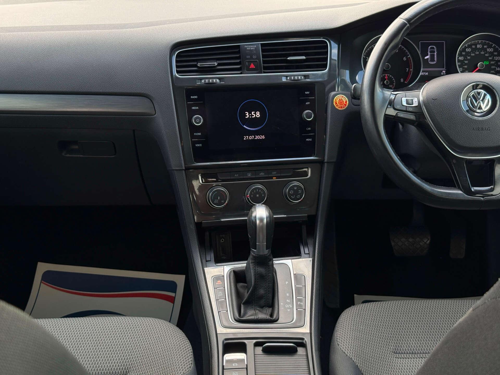 Volkswagen Golf view 37