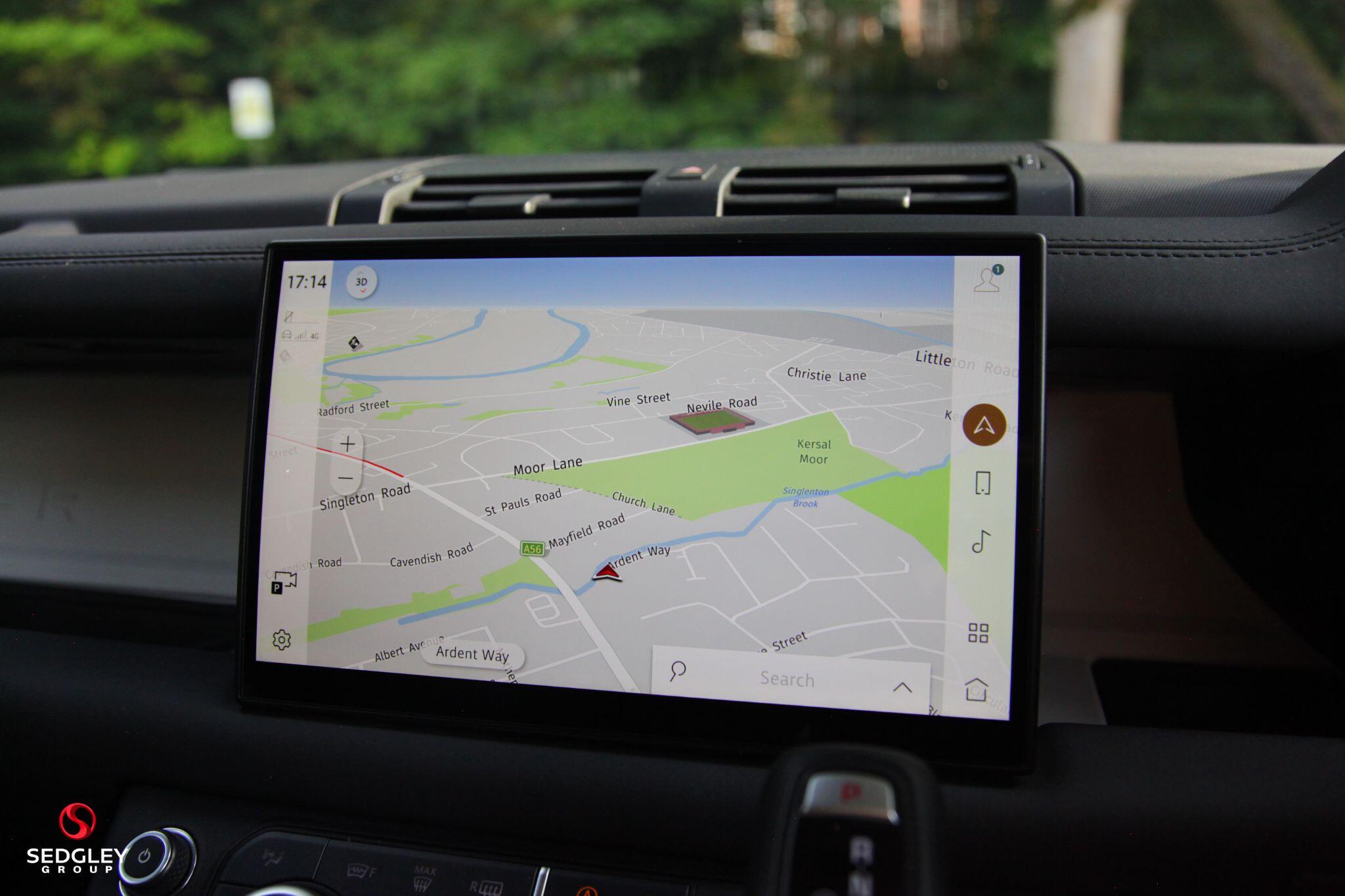 Land Rover Defender view 34