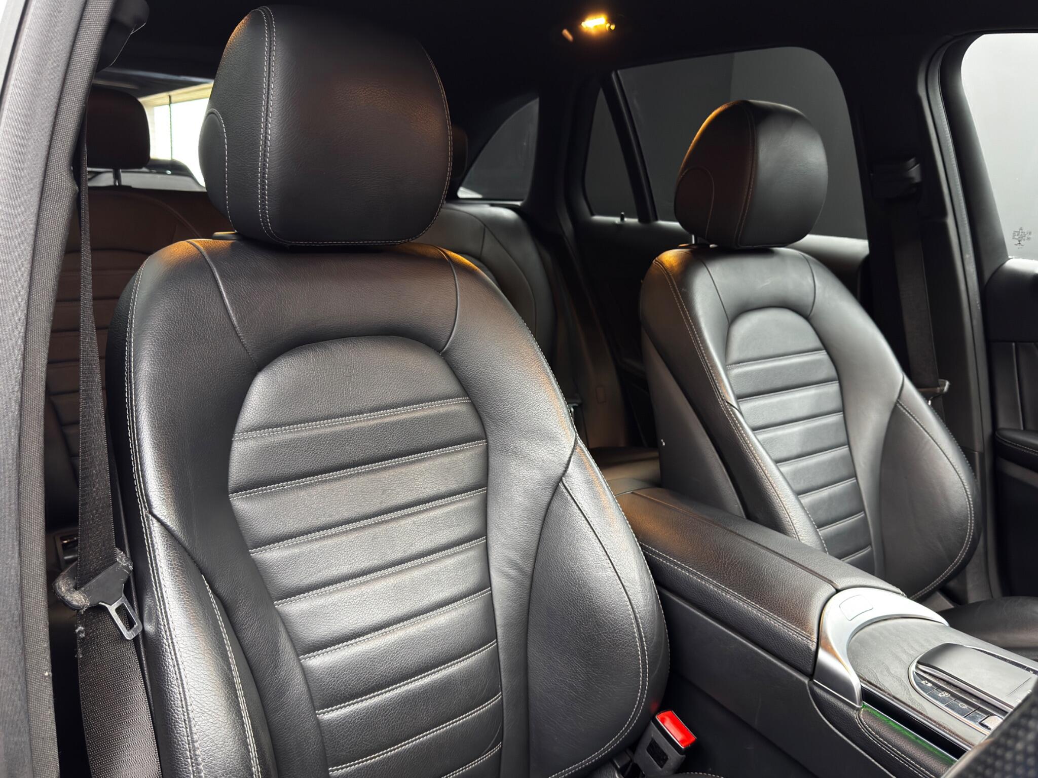 Mercedes-Benz GLC view 13