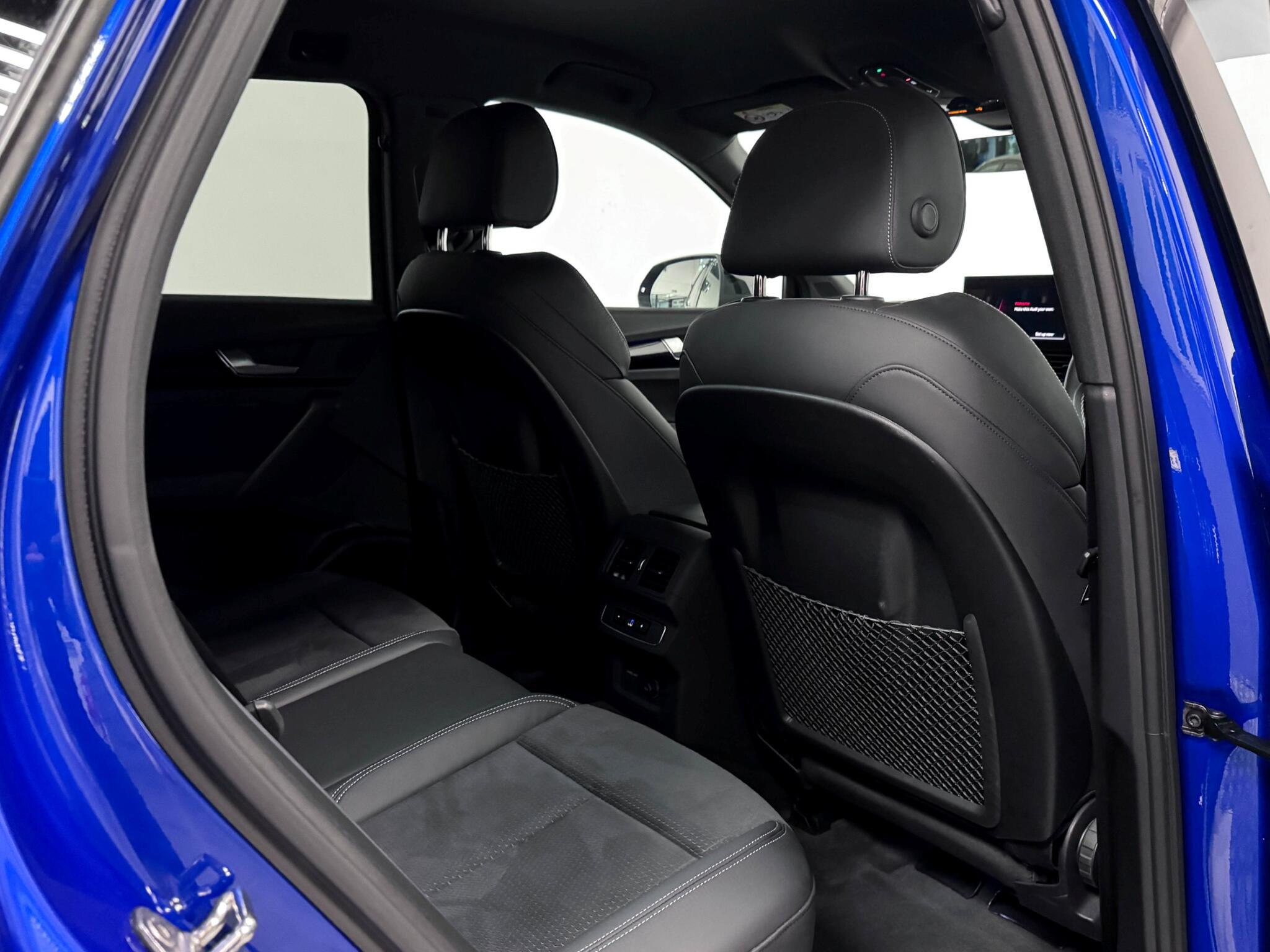 Audi Q5 view 9