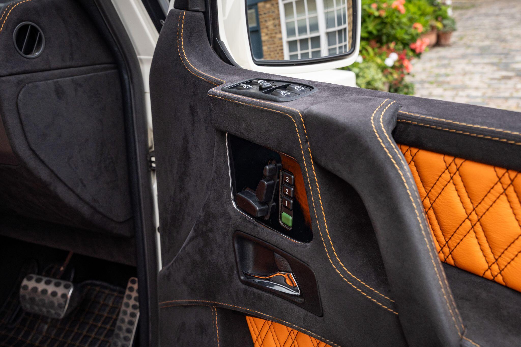 Mercedes-Benz G-Class view 32
