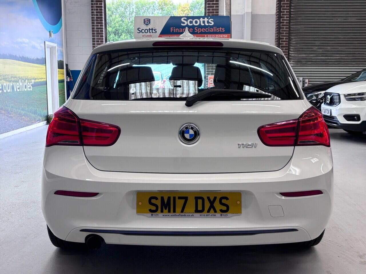 BMW 1 Series view 6