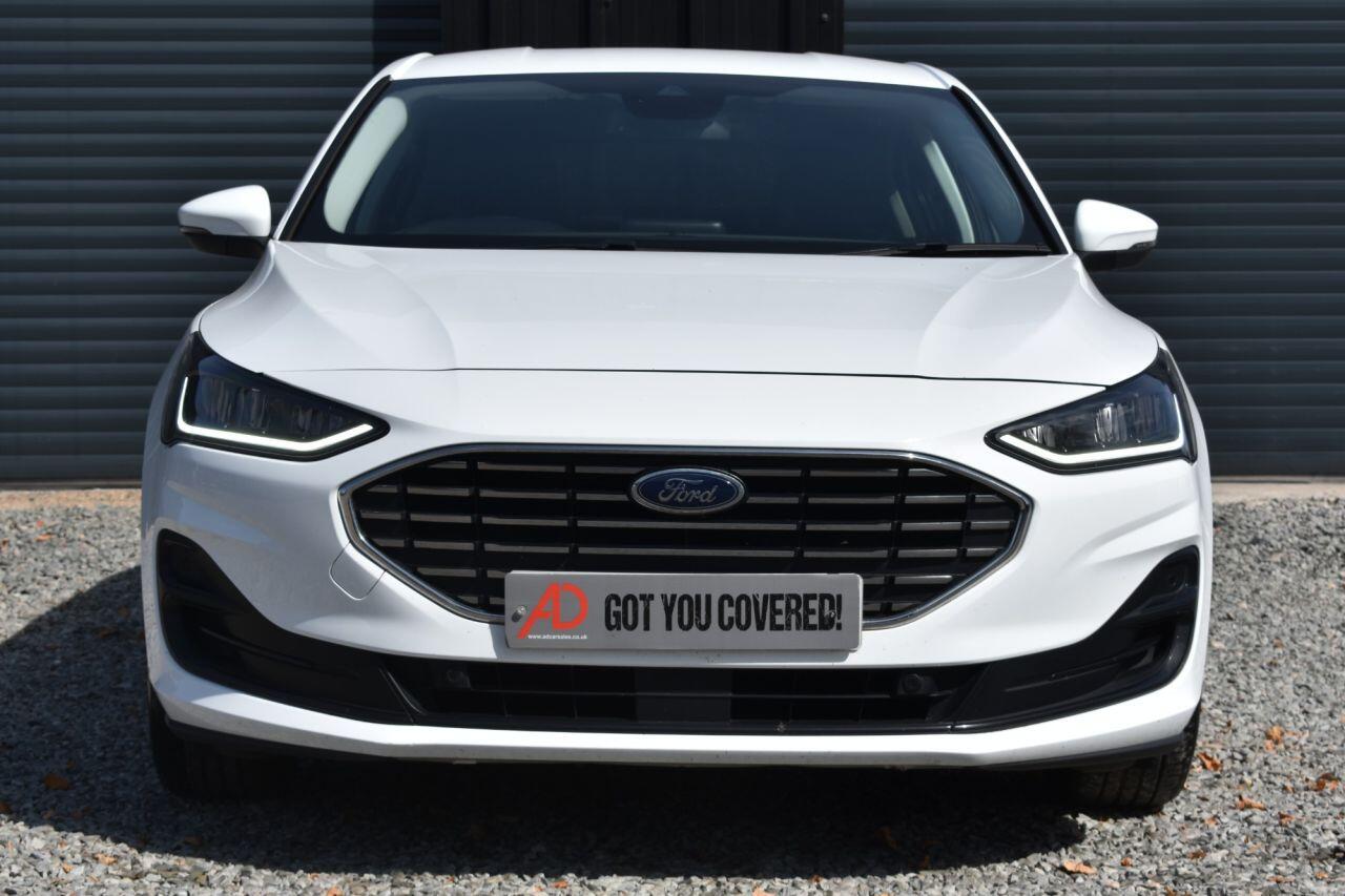 Ford Focus view 3