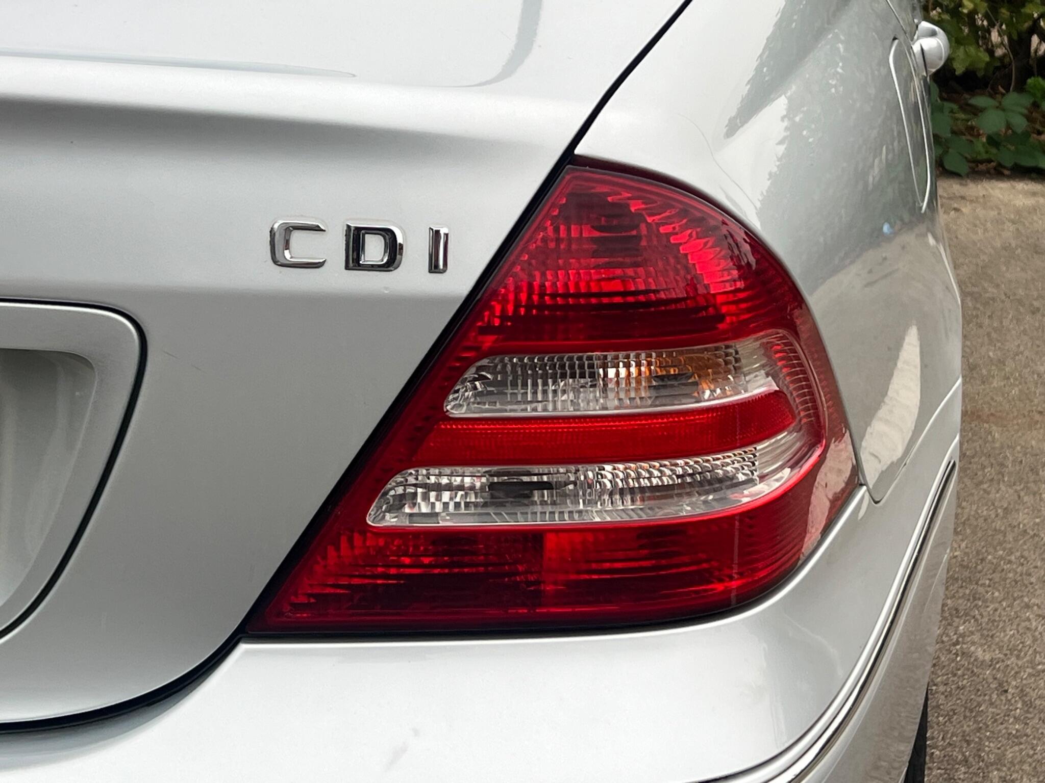 Mercedes-Benz C-Class view 15