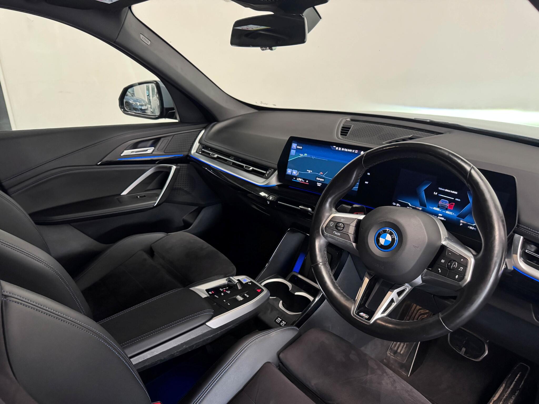 BMW Ix1 view 34