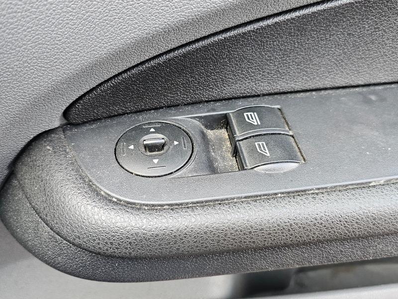 2008 Ford Focus image 26