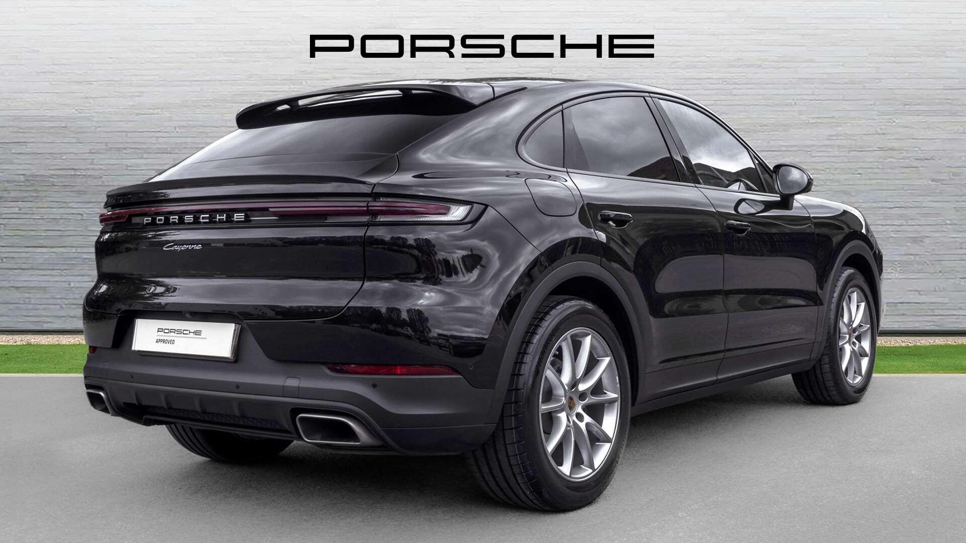 Porsche Cayenne view 3