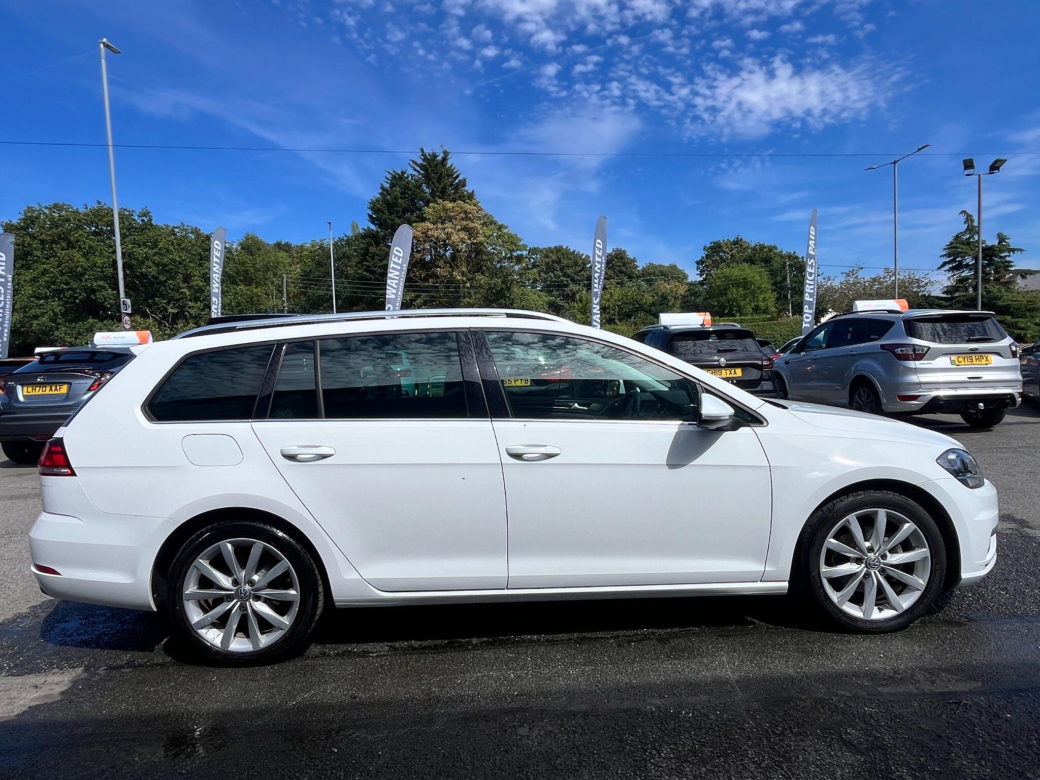 Volkswagen Golf view 6