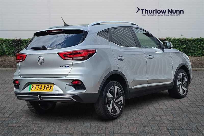 MG ZS view 3