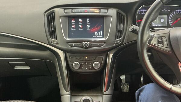 Vauxhall Zafira Tourer view 6