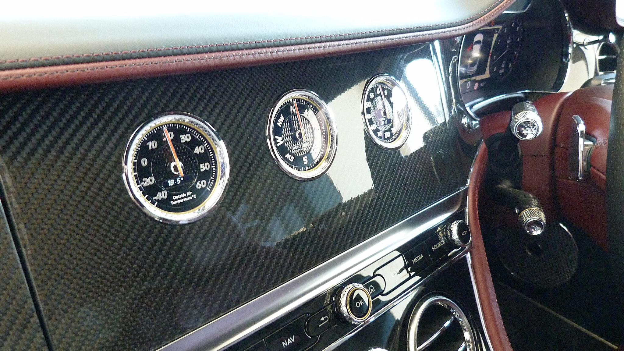 Bentley Continental view 32