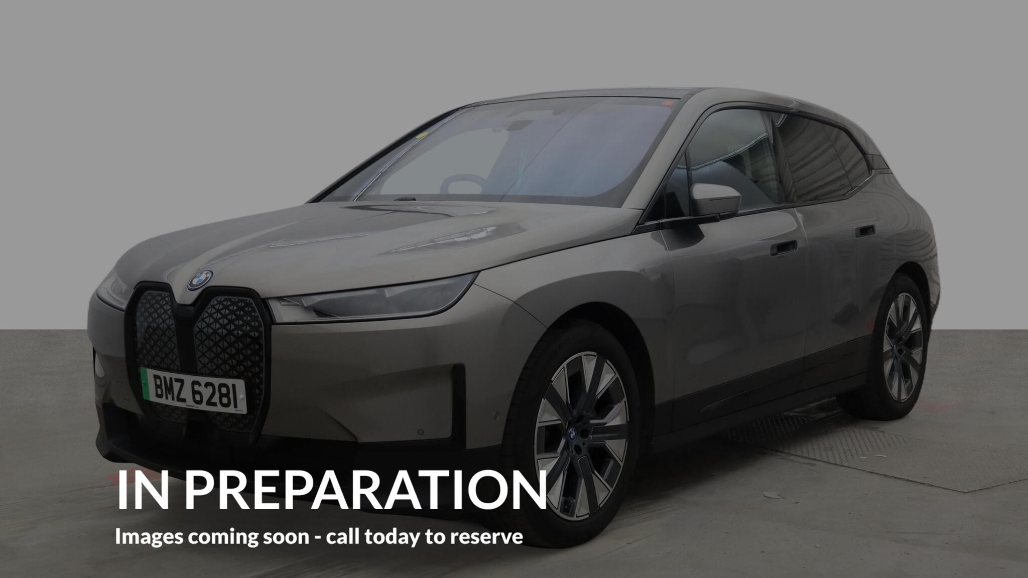 BMW Ix view 2