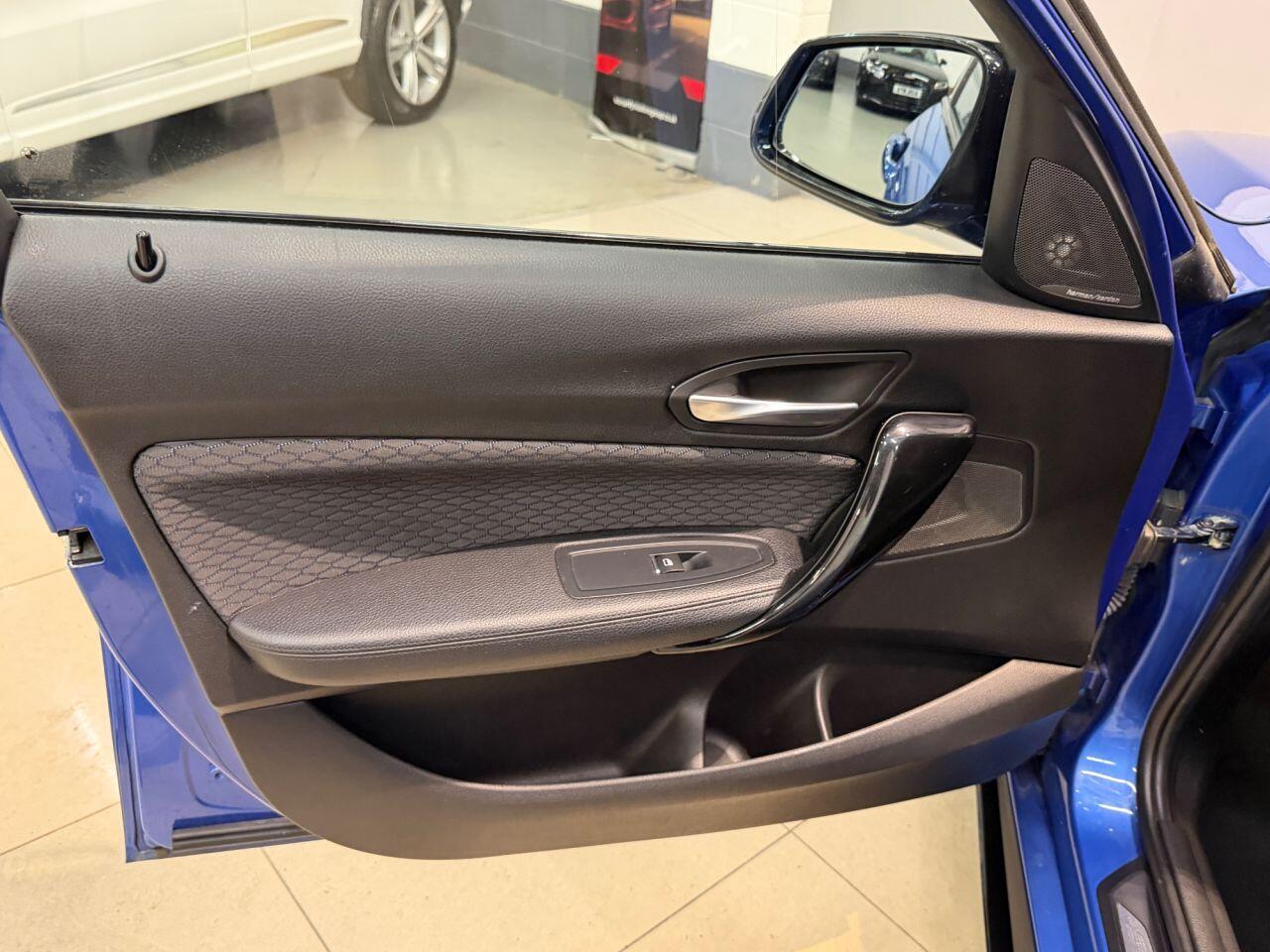 BMW 1 Series view 33