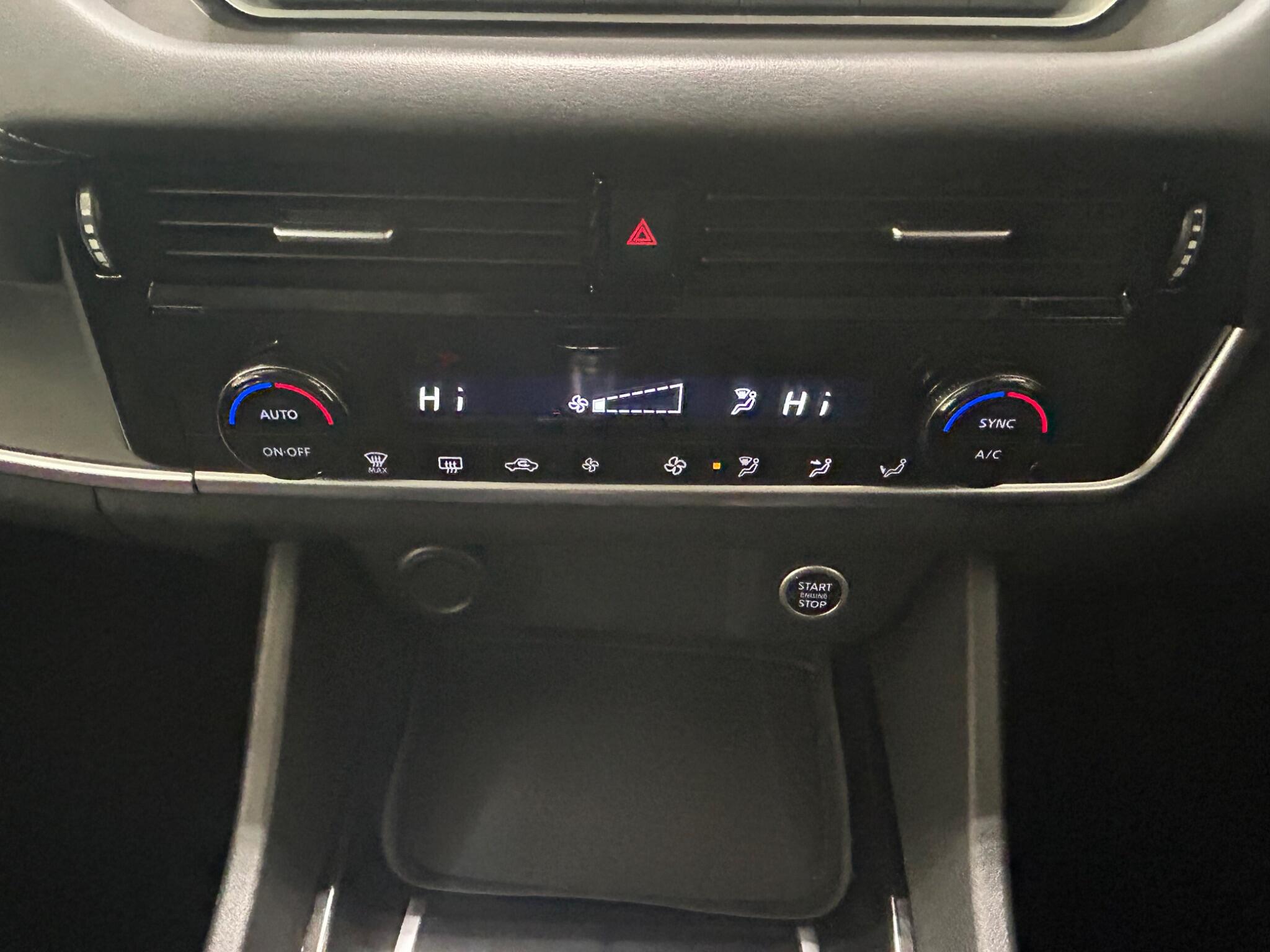 2021 Nissan Qashqai 1.3 DIG-T MHEV Acenta Premium Euro 6 (s/s) 5dr • 21,764 miles image 22