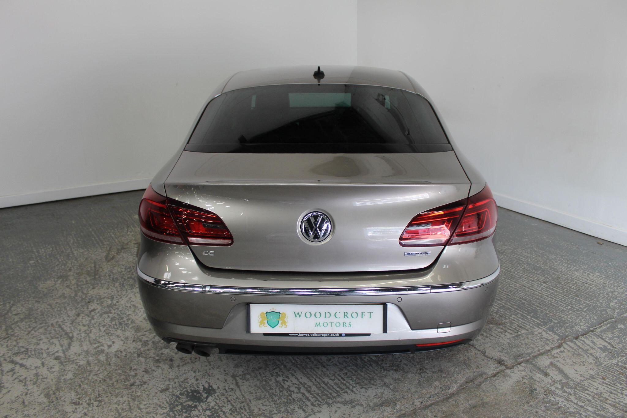 Volkswagen CC view 14