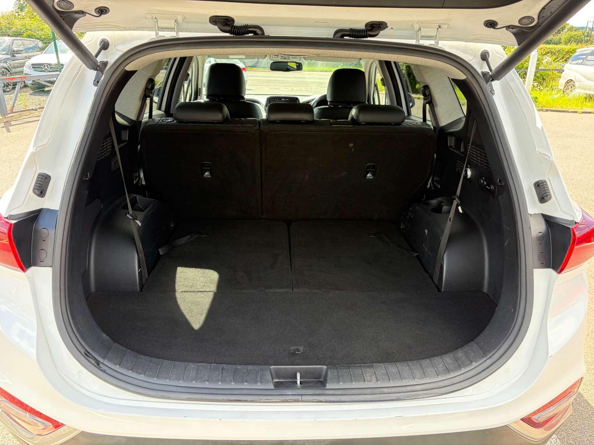 Hyundai Santa Fe view 26