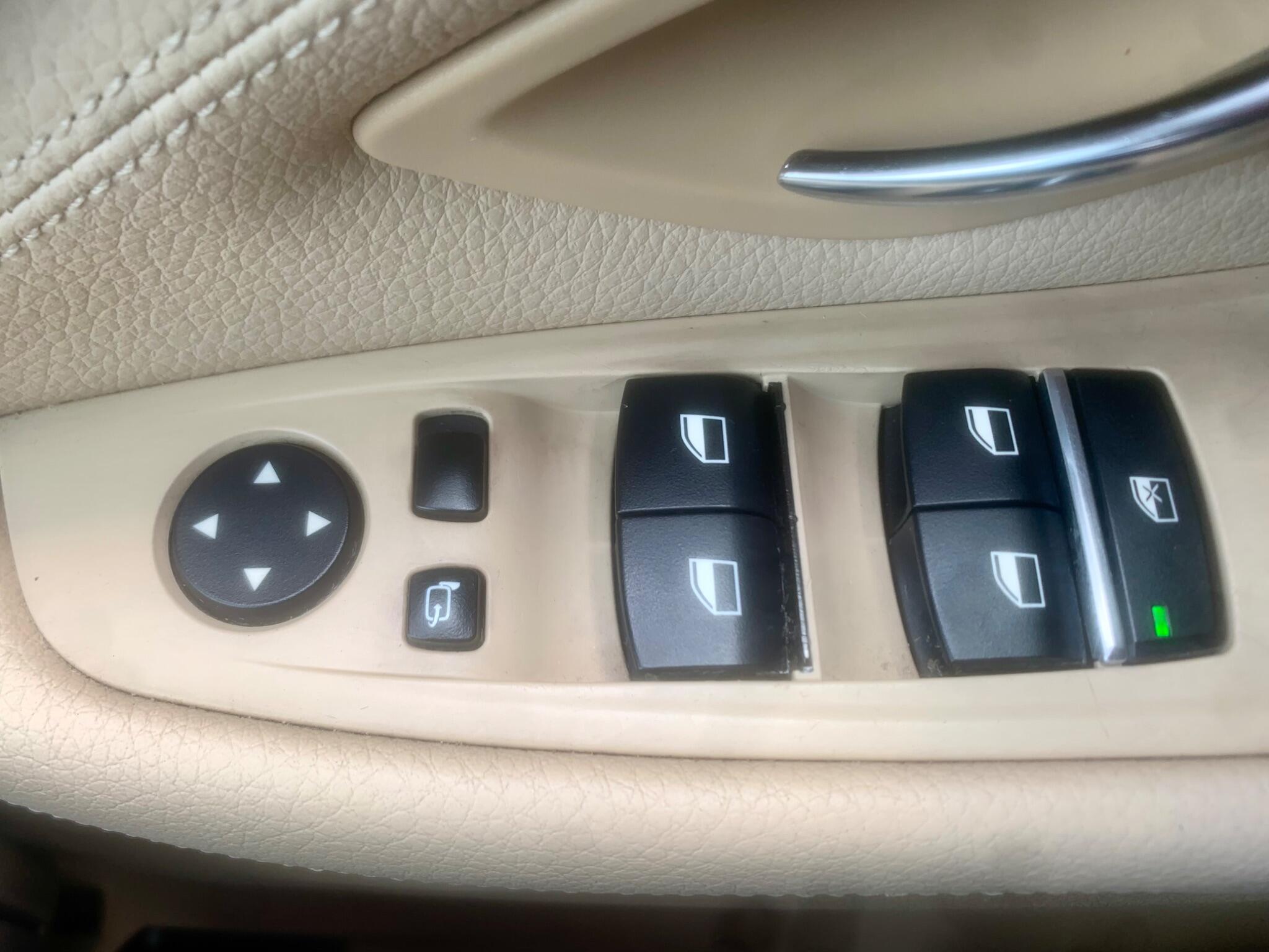 BMW 5 Series view 62