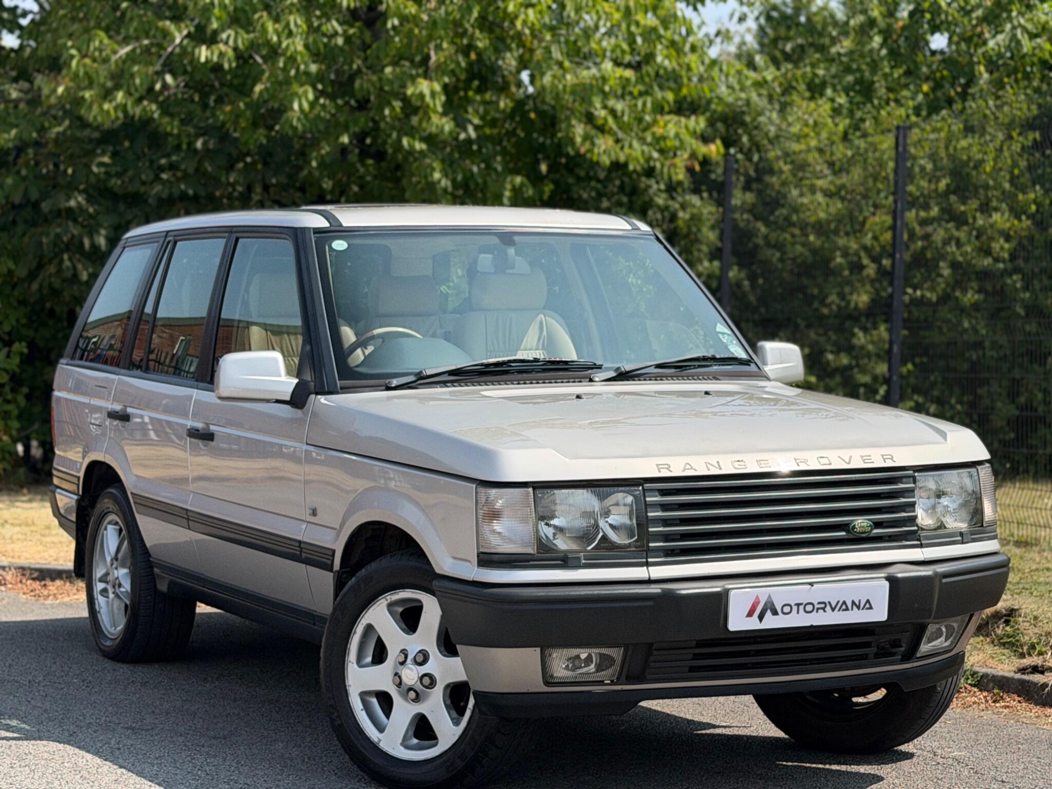 2000 (X reg) Land Rover Range Rover in Silver for sale