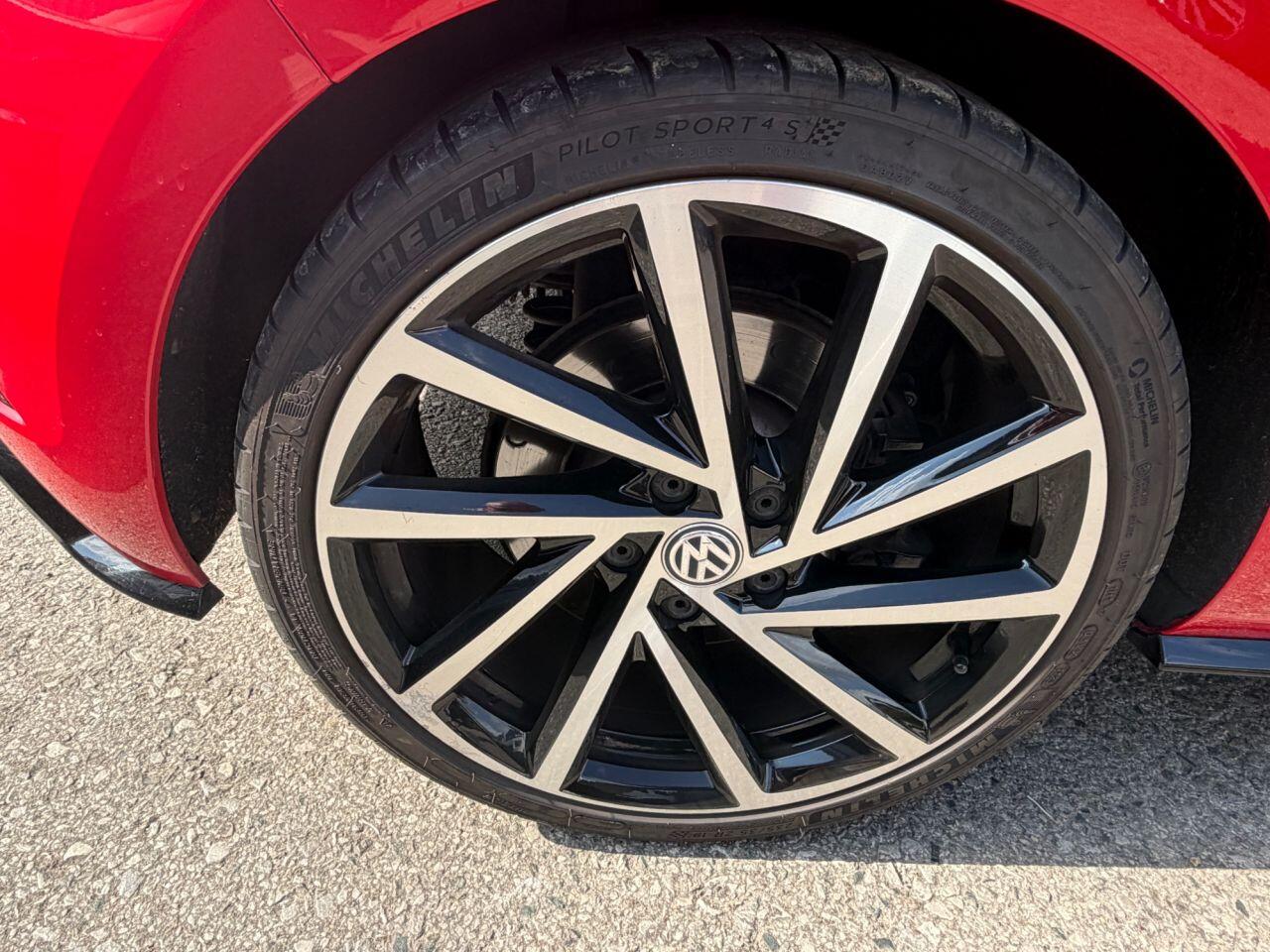 Volkswagen Golf view 13