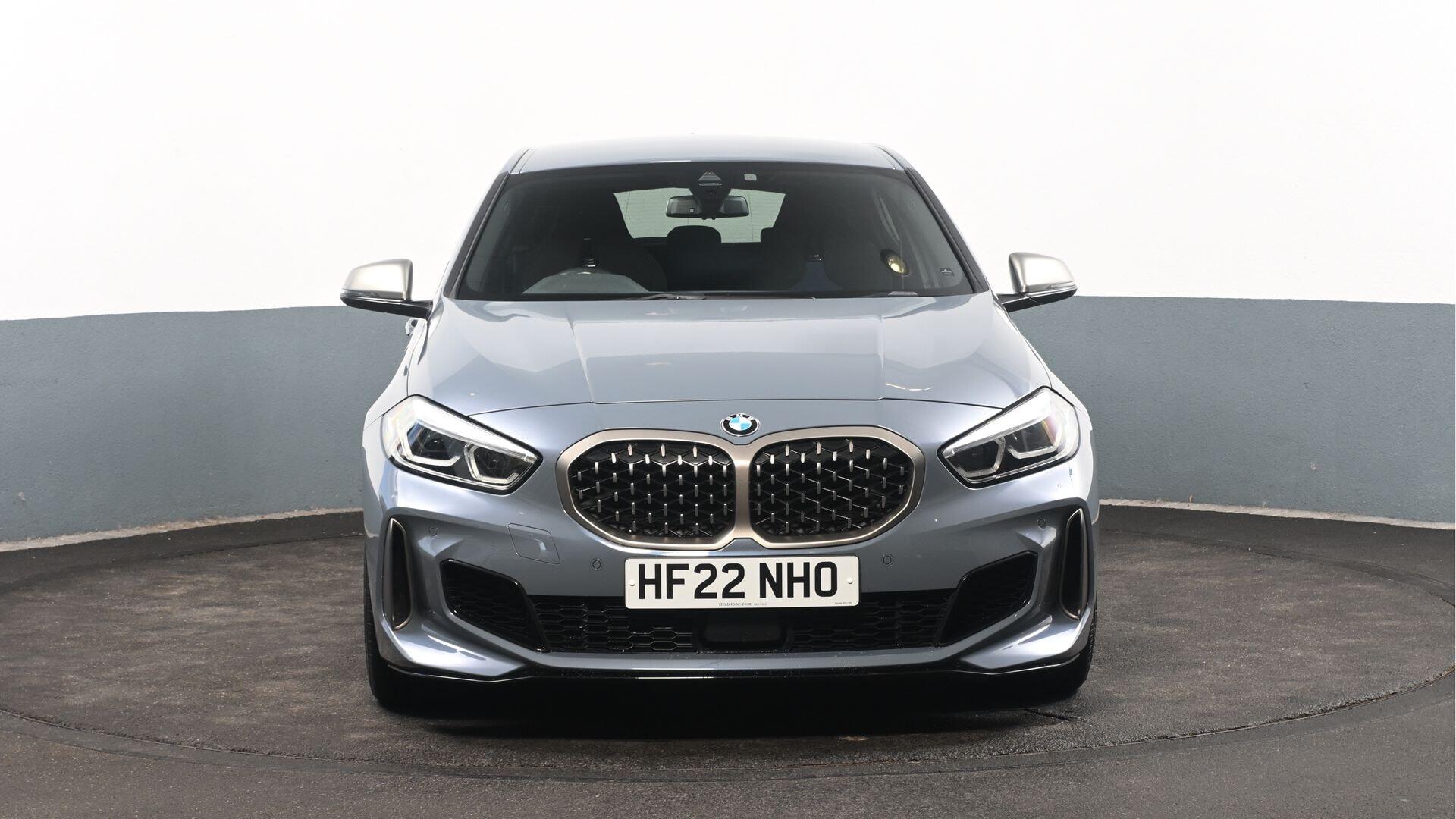 BMW 1 Series view 16