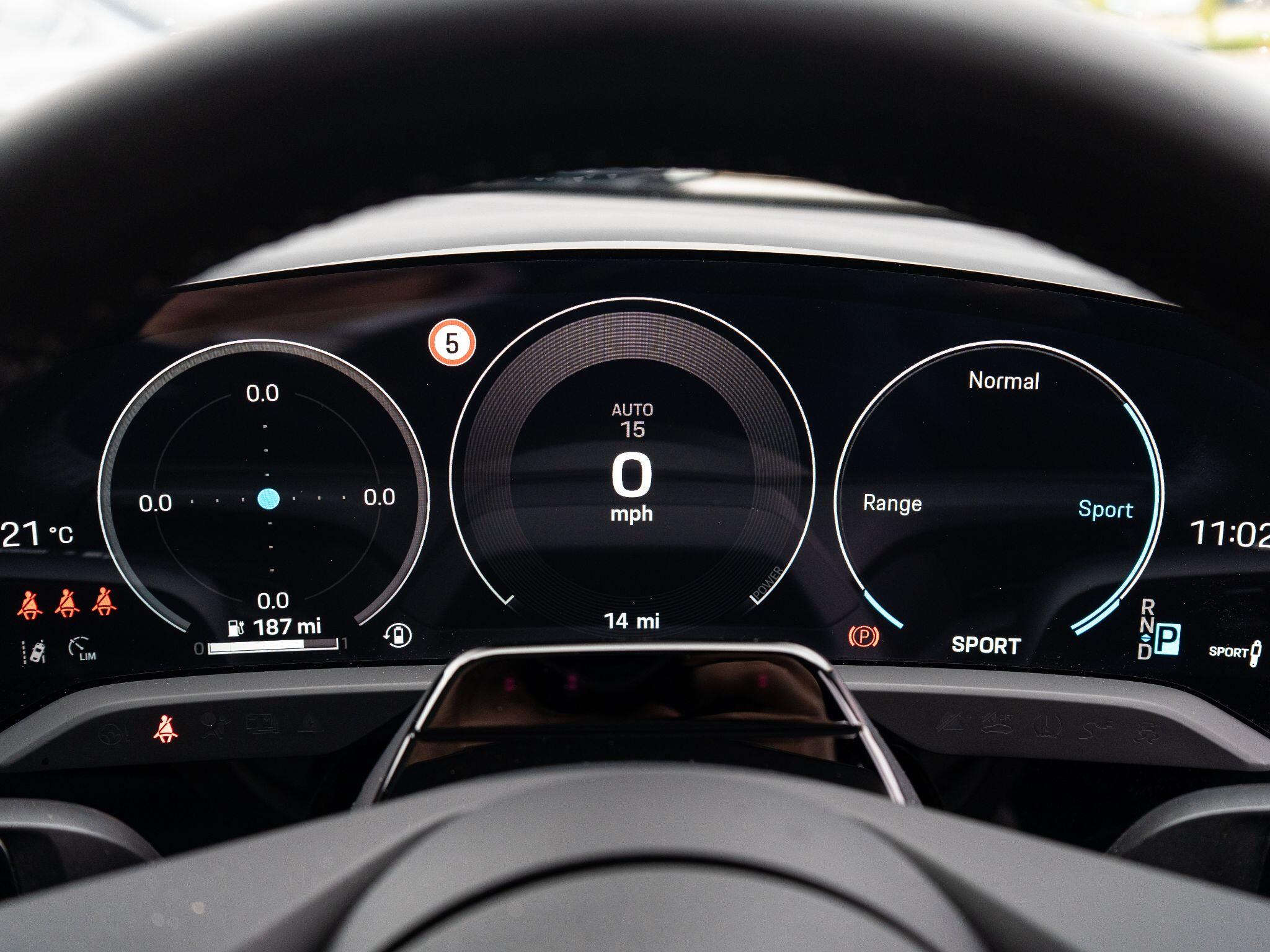 Porsche Taycan view 39