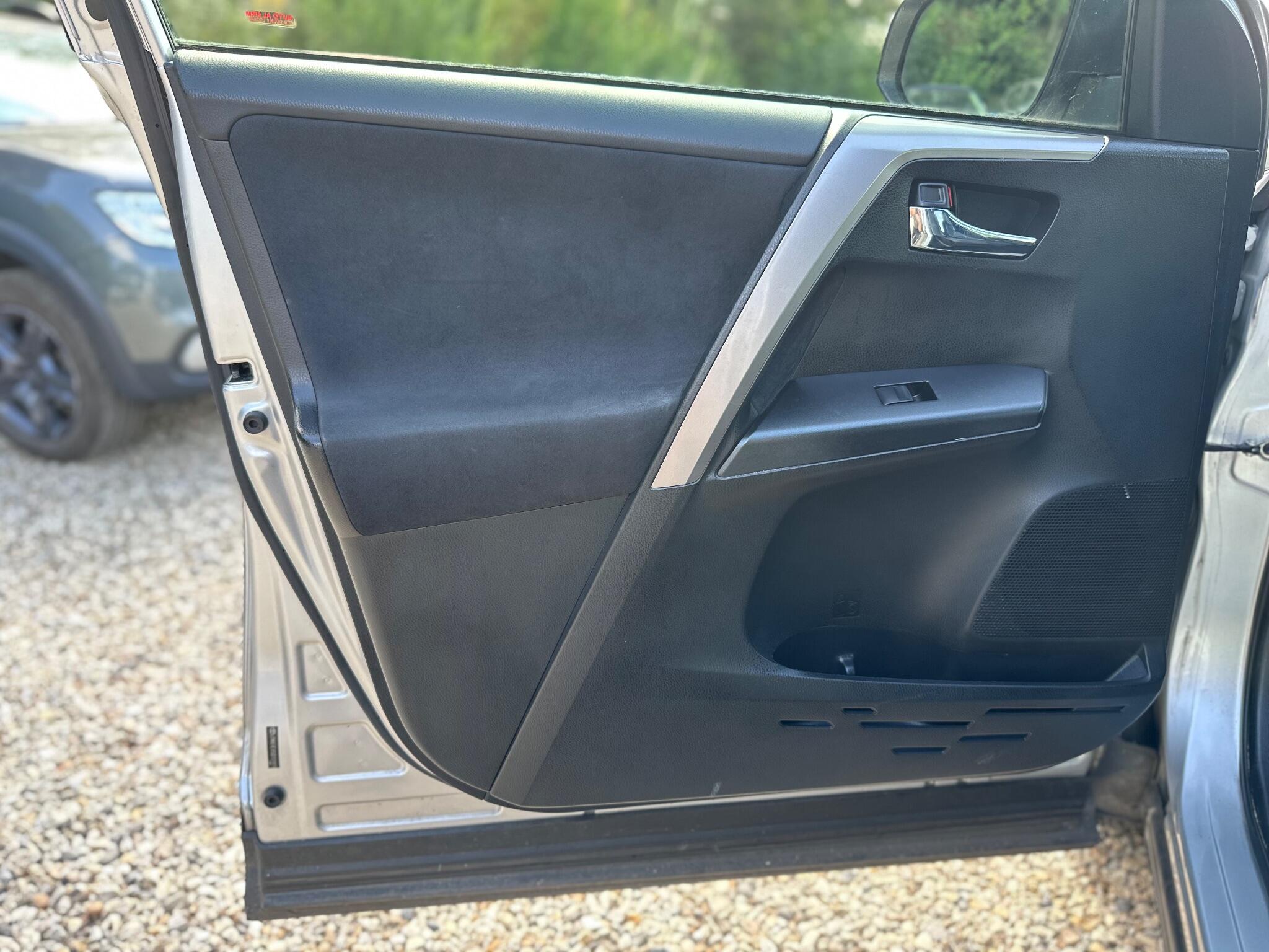 Toyota Rav4 view 56