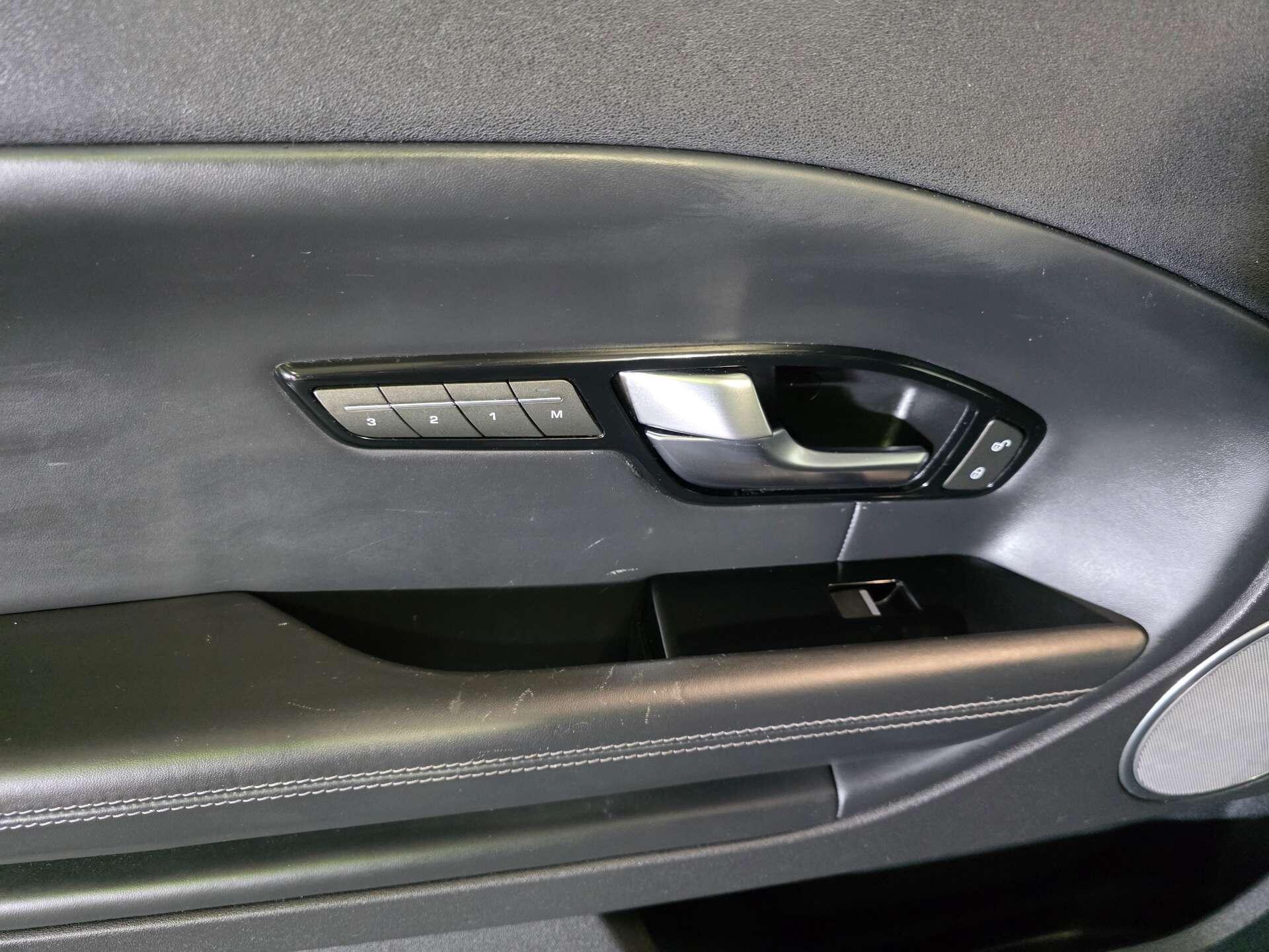 Land Rover Range Rover Evoque view 68